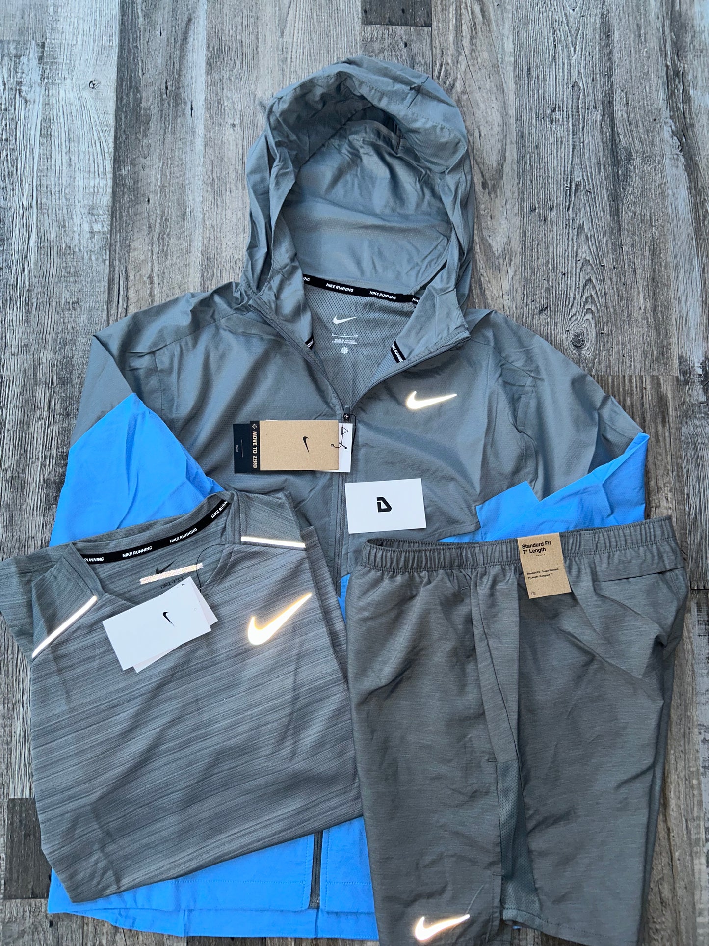 Nike Windrunner set with shorts and top “Grey/blue” small