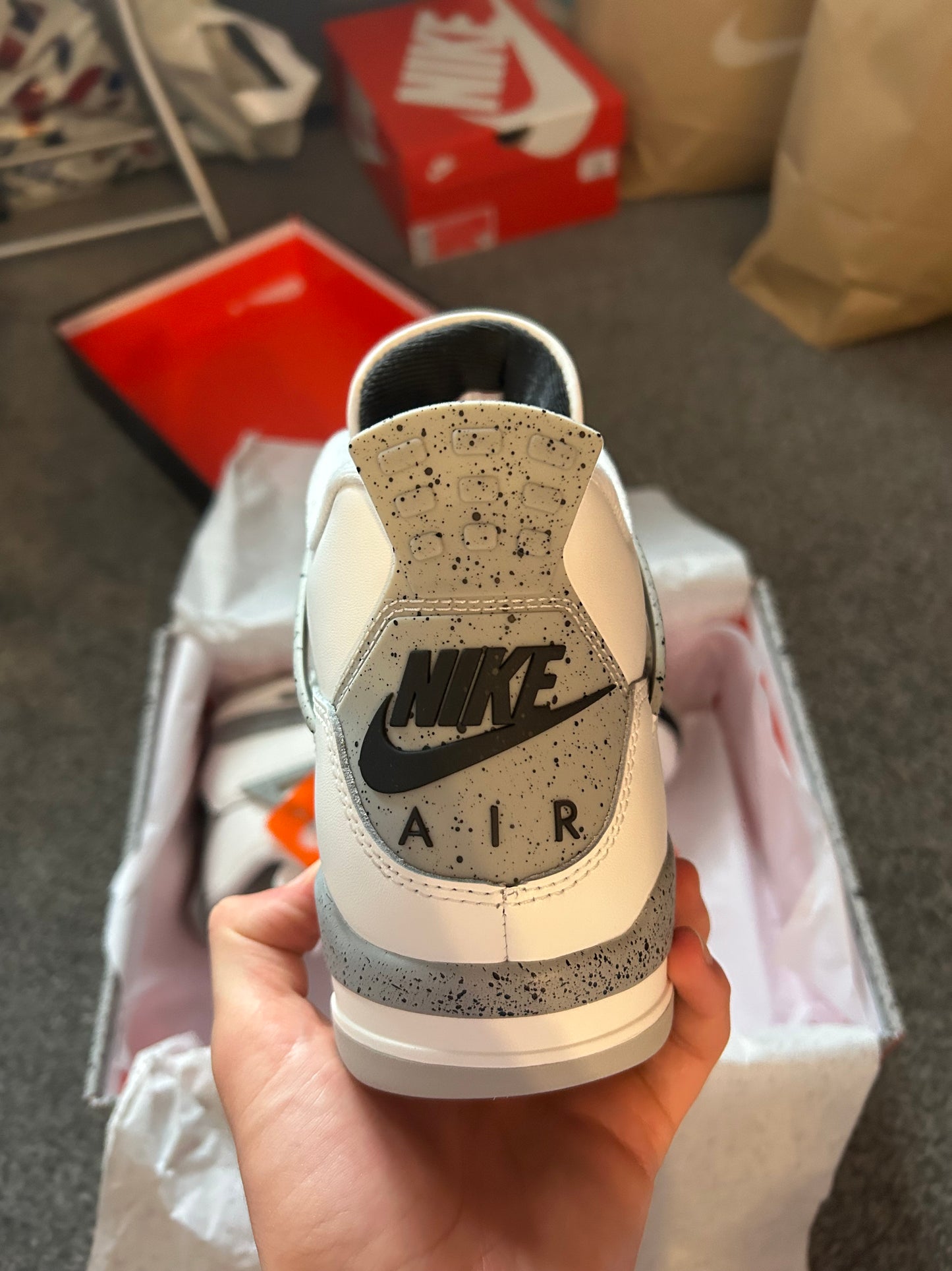Nike air jordan 4 white cements