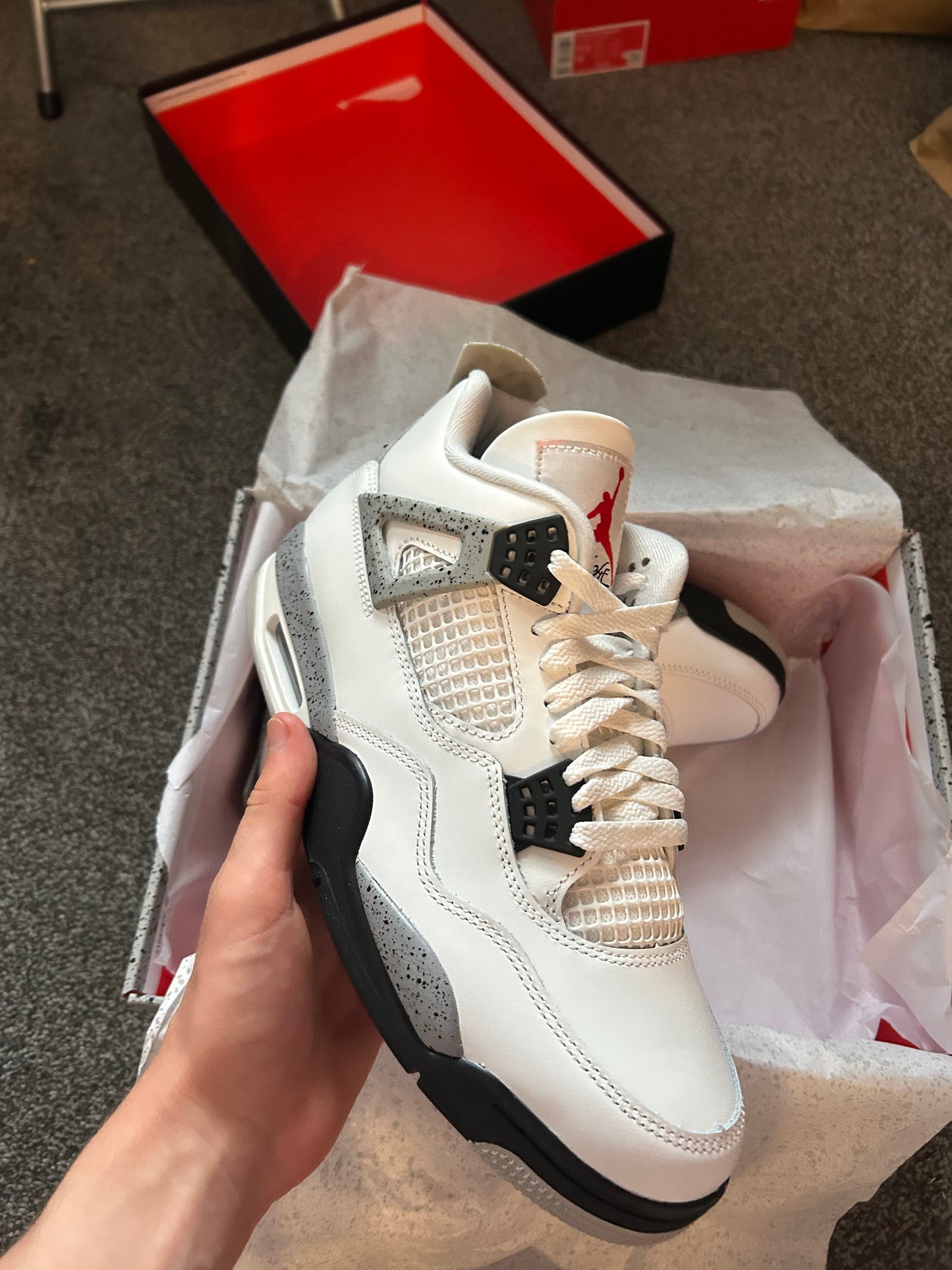 Nike air jordan 4 white cements
