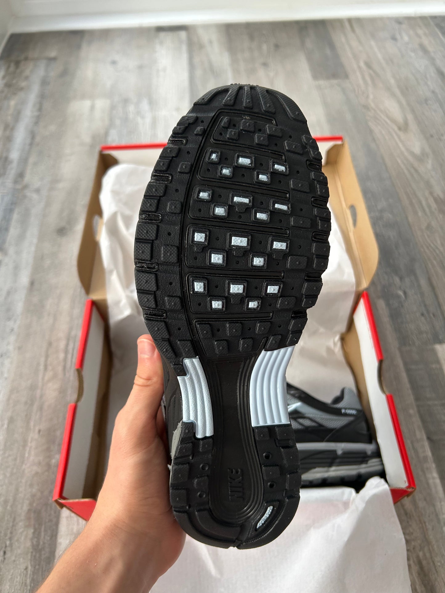 Nike P6000 men’s Charcoal grey