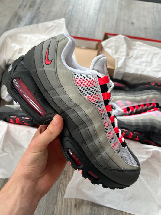 Nike air max 95 “OG solar reds”