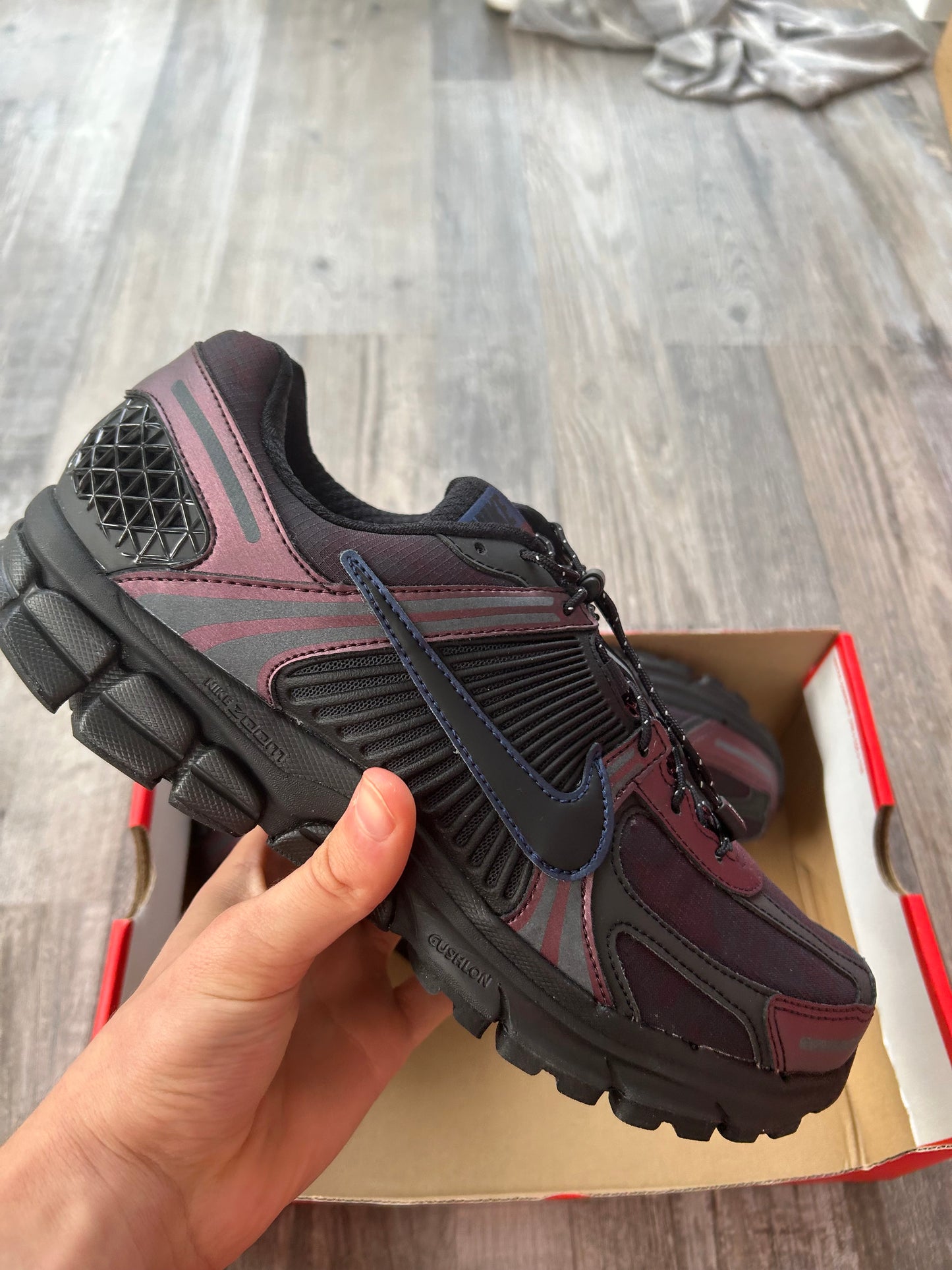 Nike zoom Vomero 5 “Burgundy crush/Maroon