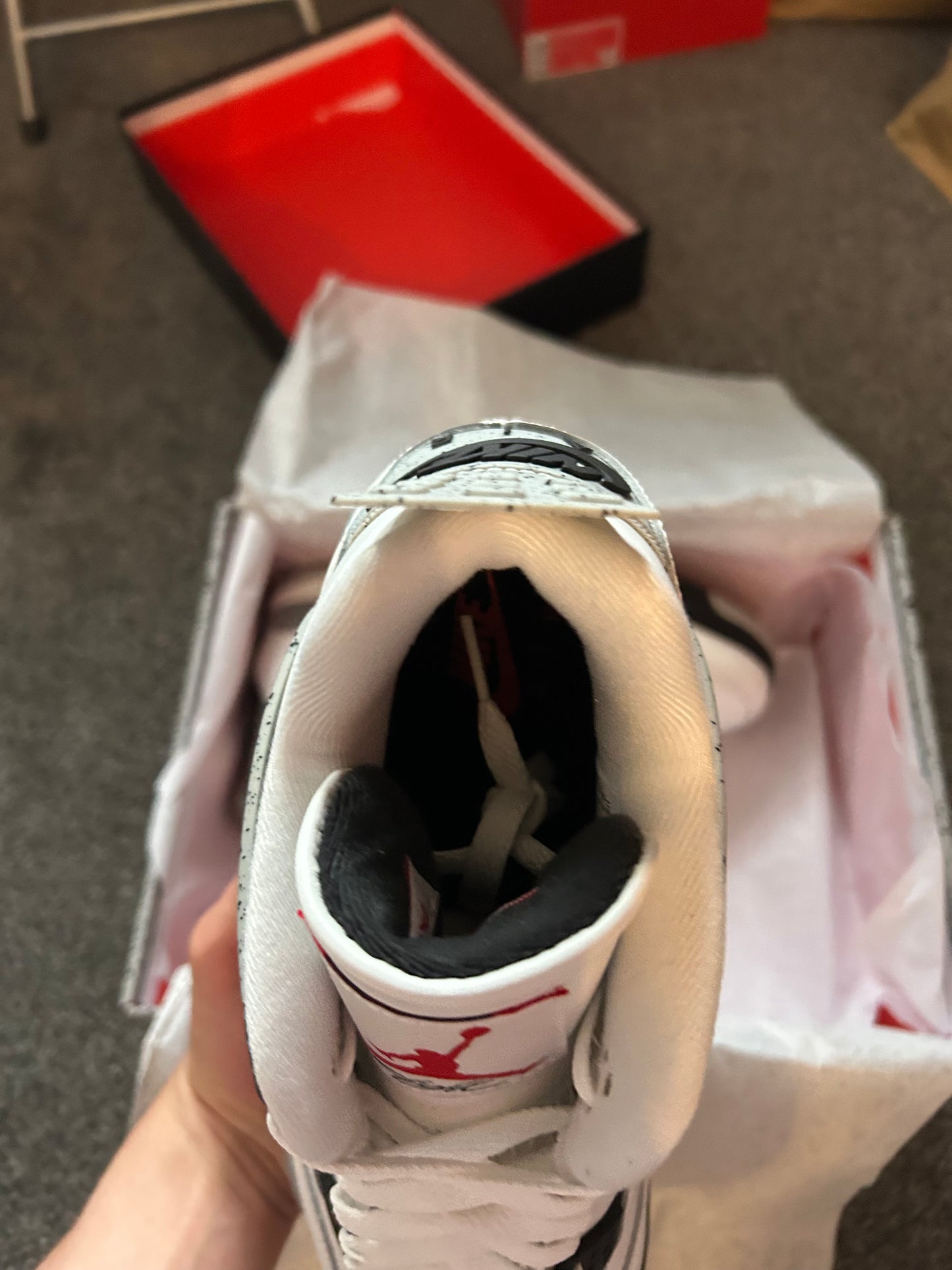 Nike air jordan 4 white cements