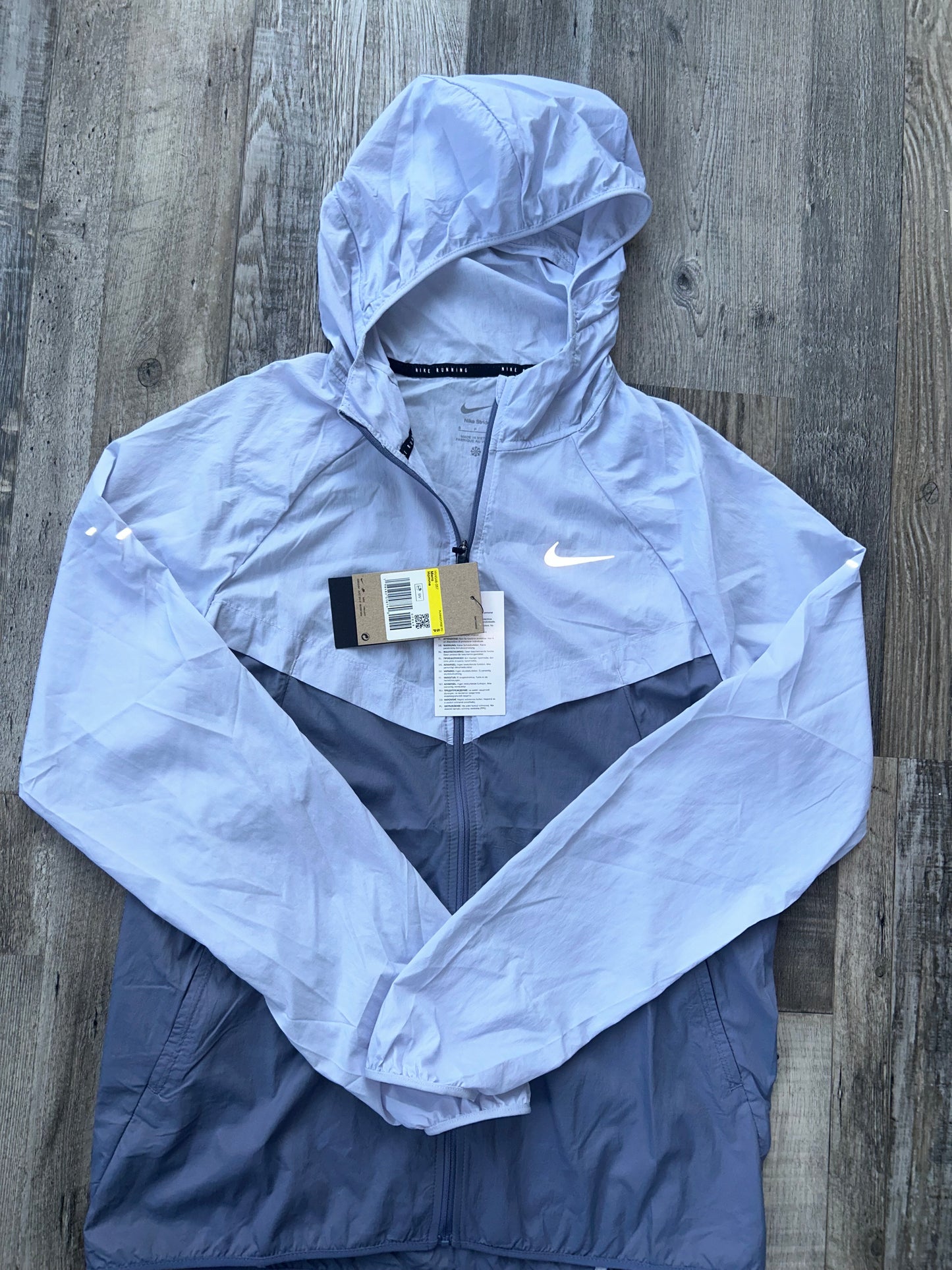 Nike stride Windrunner jacket “Ghost indigo”