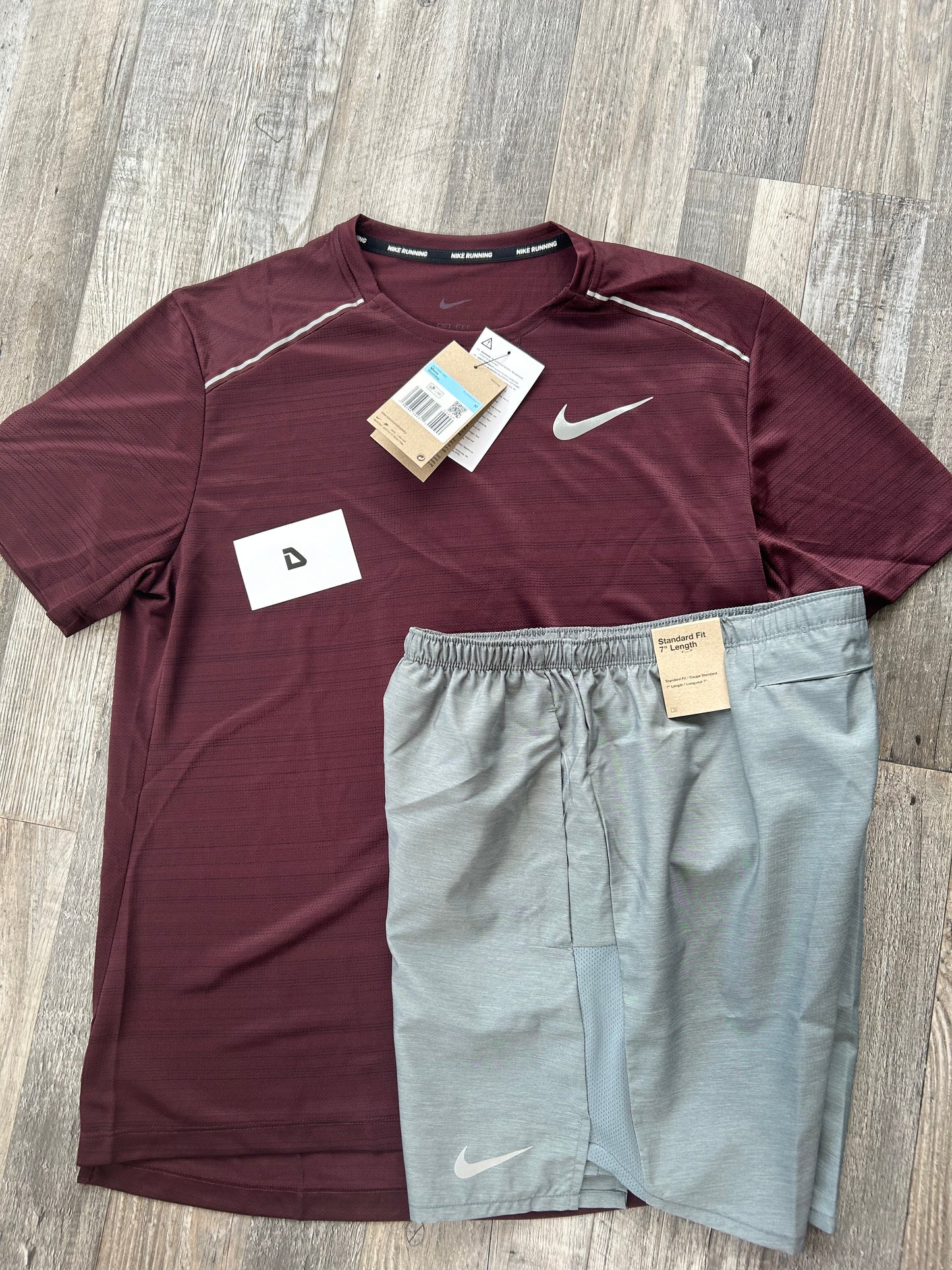 Nike miler set “Sangria”