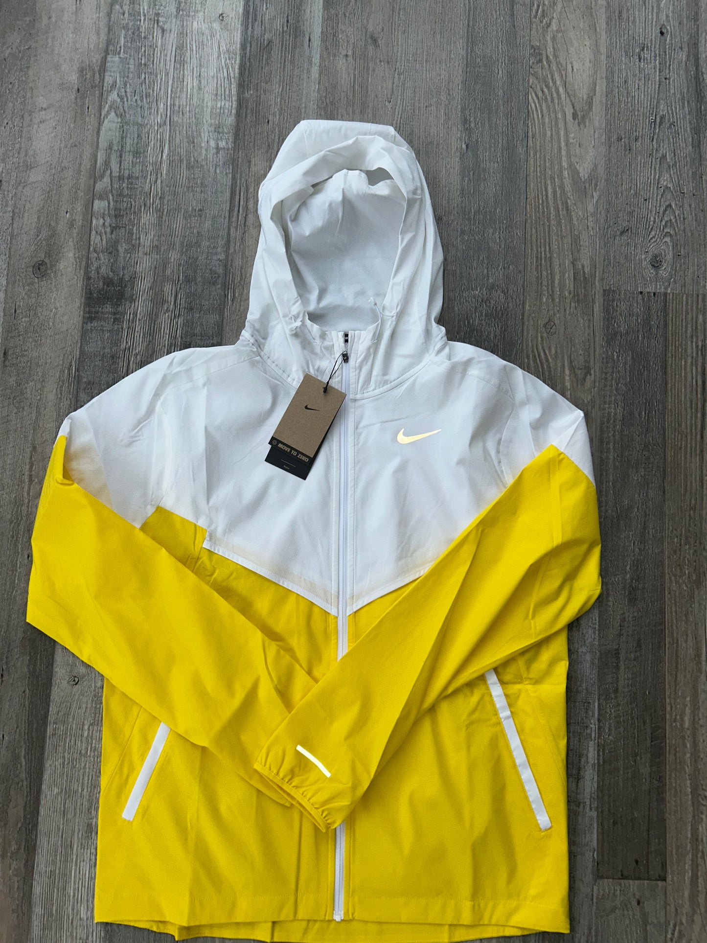 Nike Windrunner jacket “yellow/white”