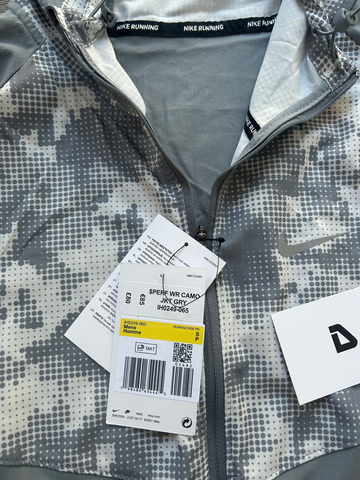 Nike Windrunner jacket “Grey/white”
