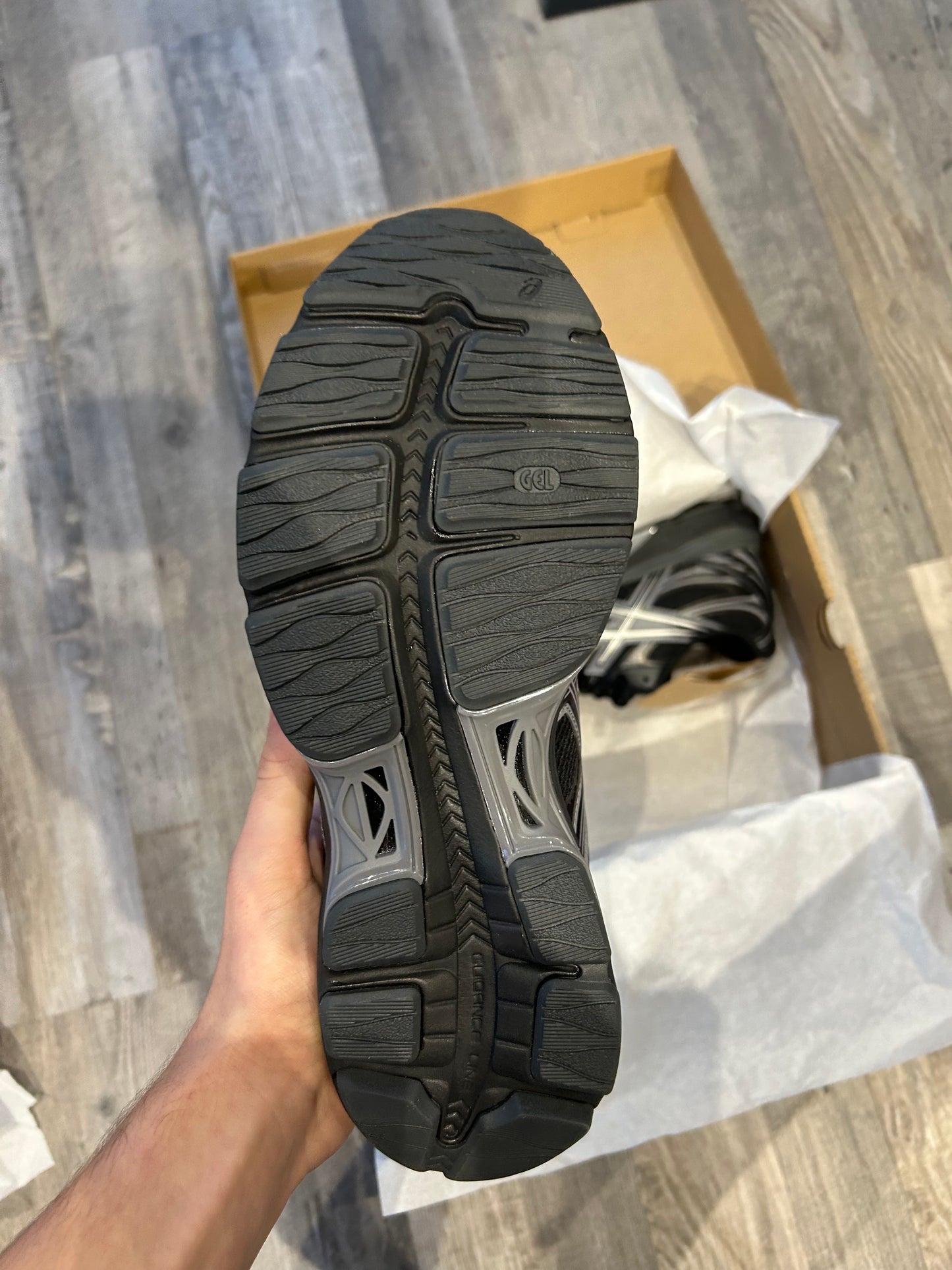 ASICS gel sekiran “Black/grey”