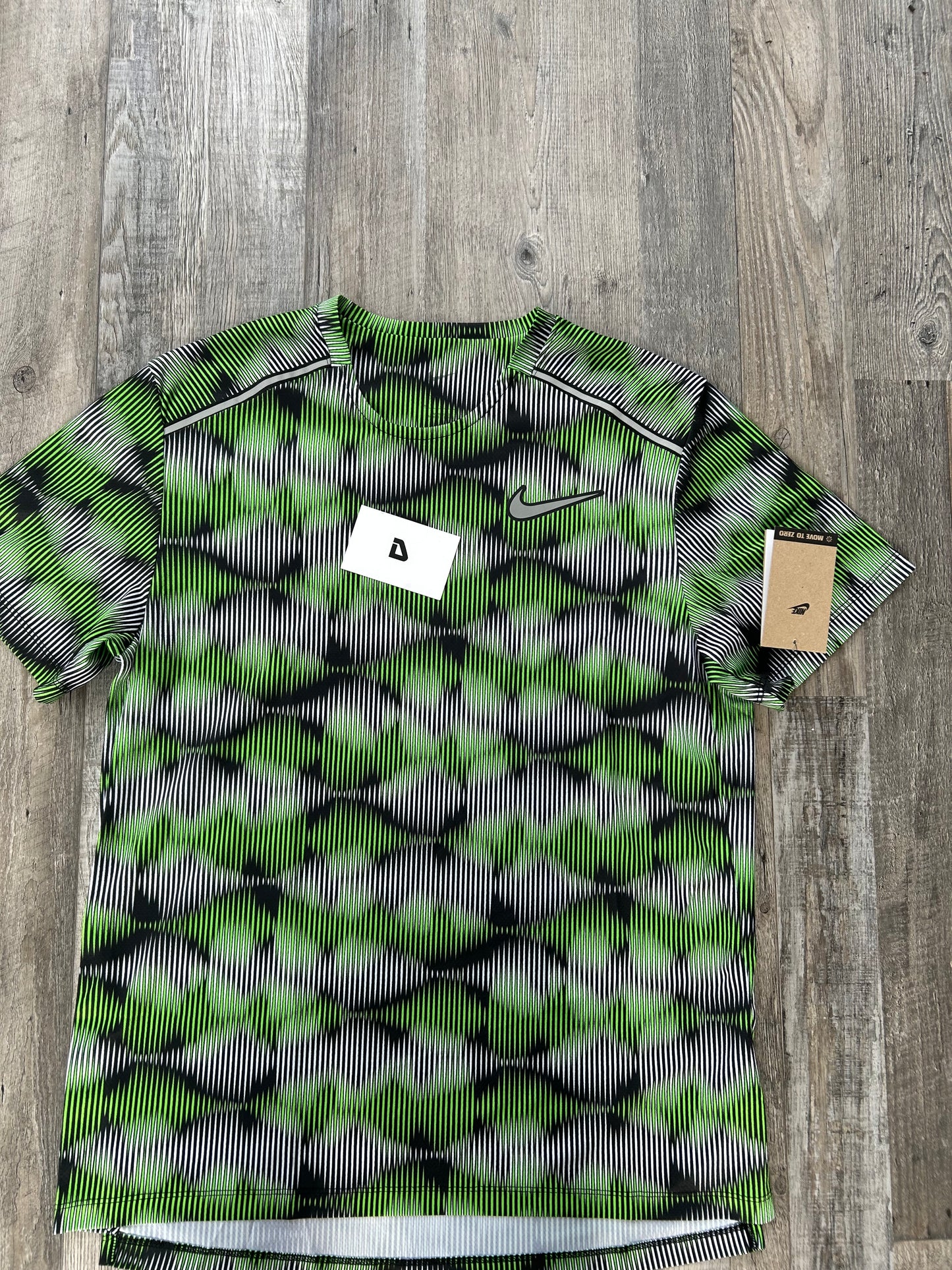 Nike festival miler “Forest Green”