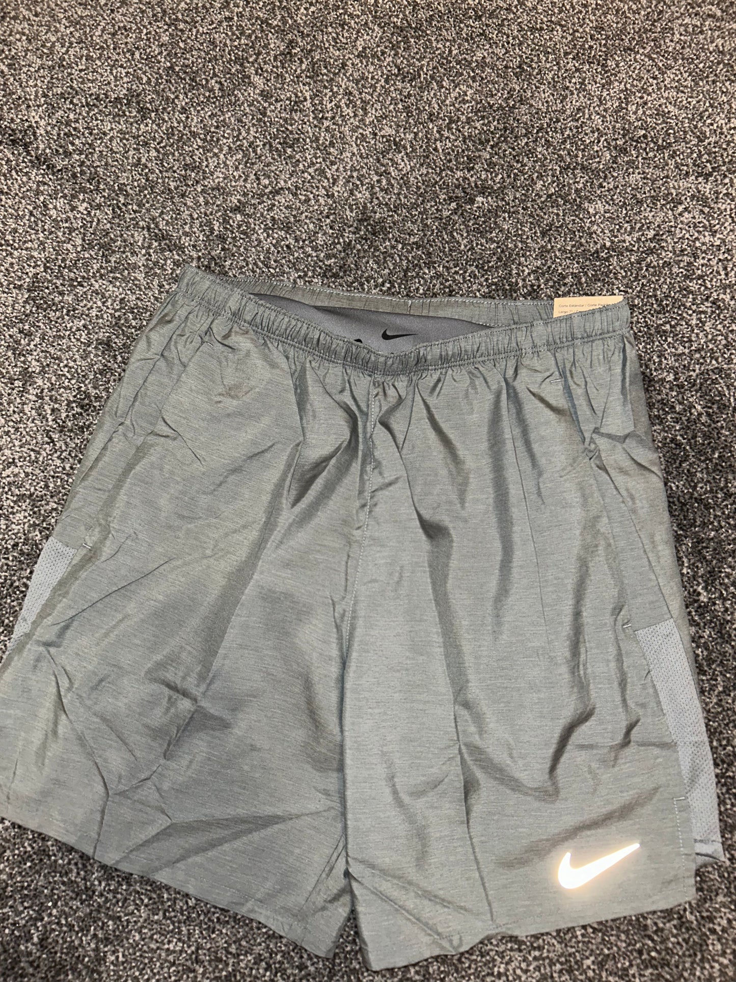 Nike challenger shorts grey “7”
