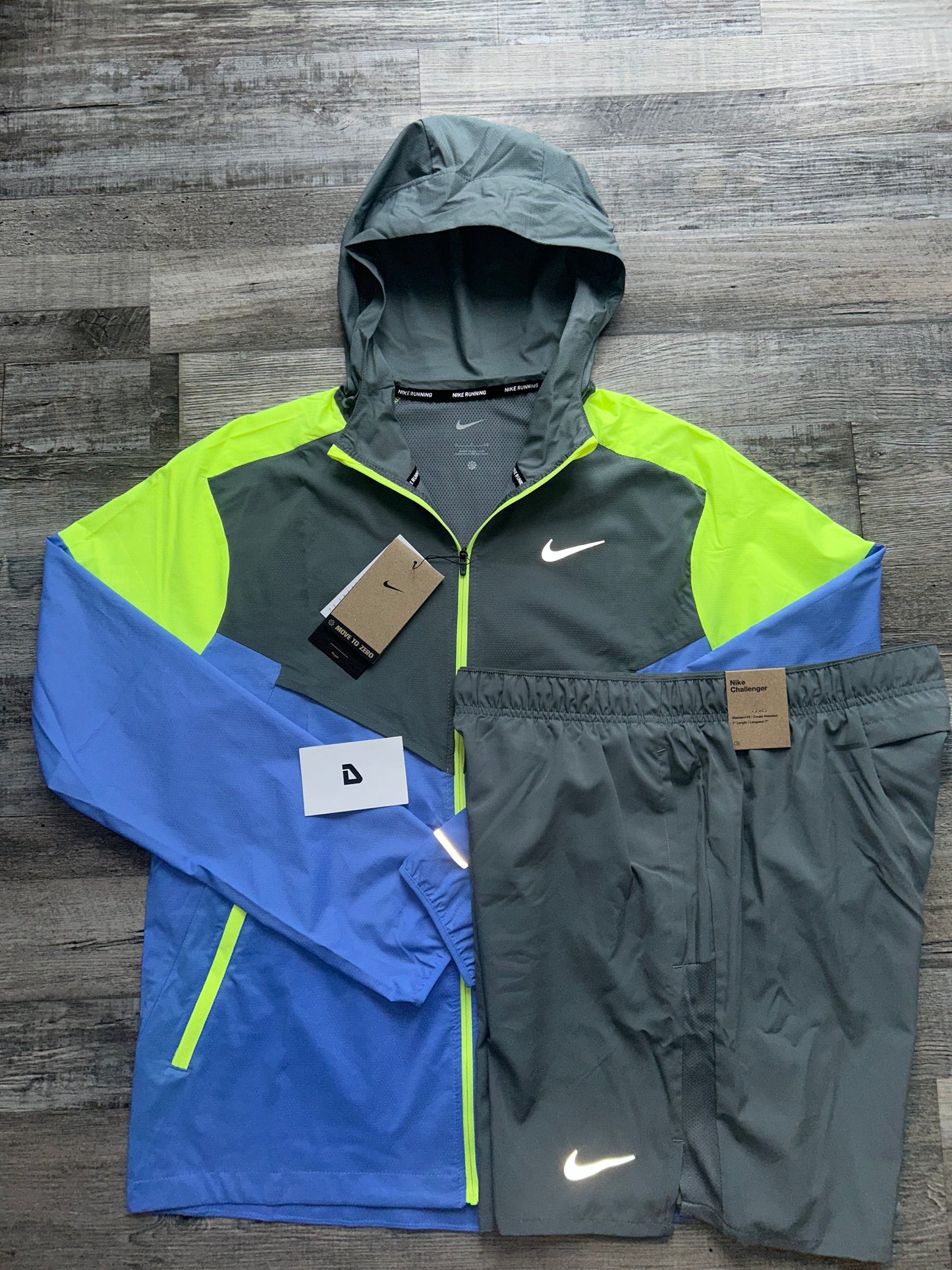 Nike Windrunner set “Cool grey/Neon”