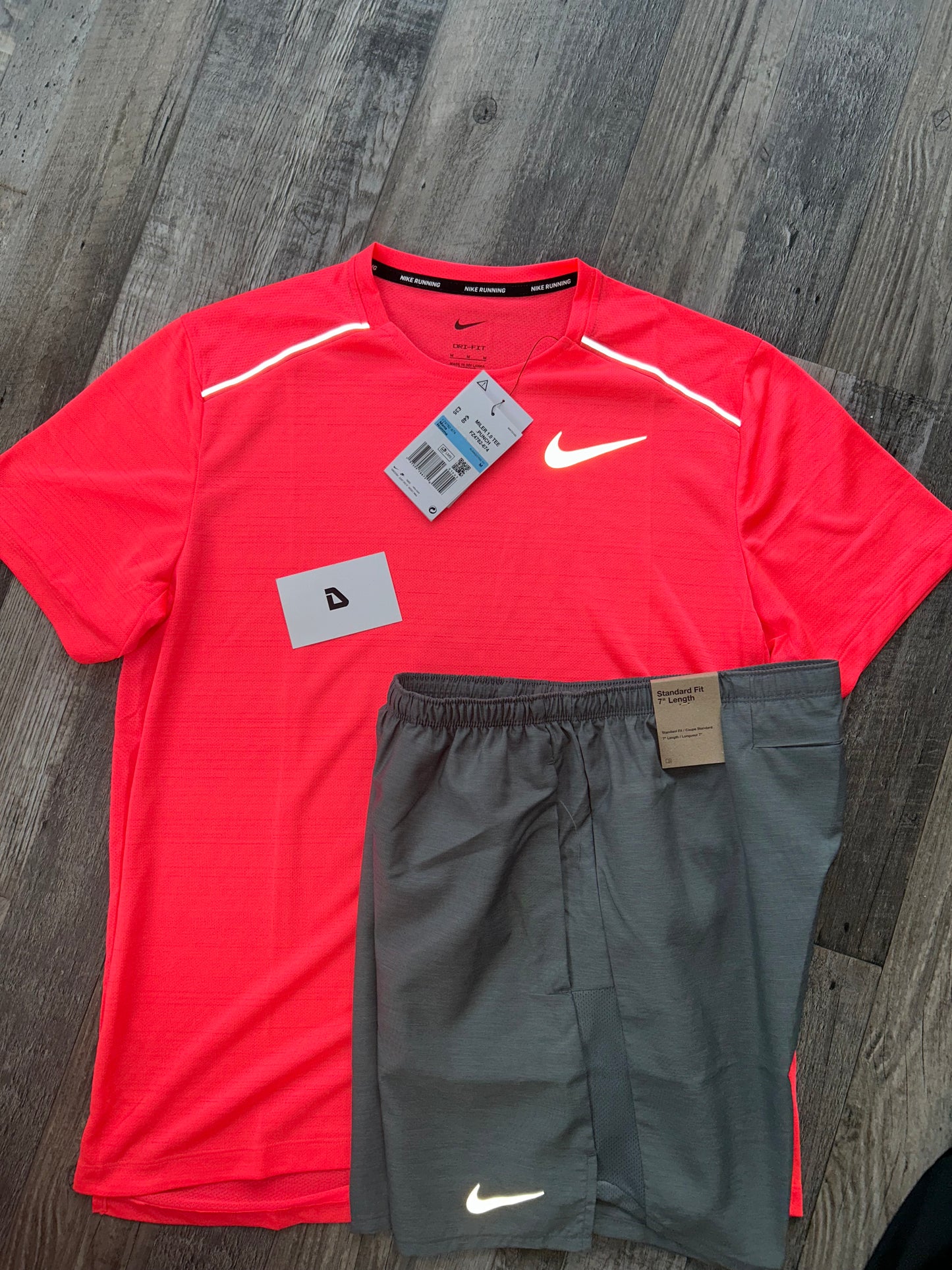 Nike miler set “Hot punch”