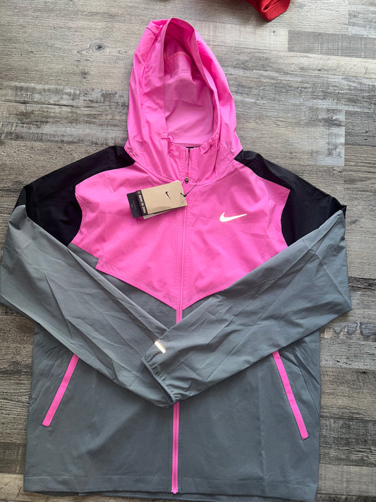 Nike Windrunner packable jacket “Hot pink”