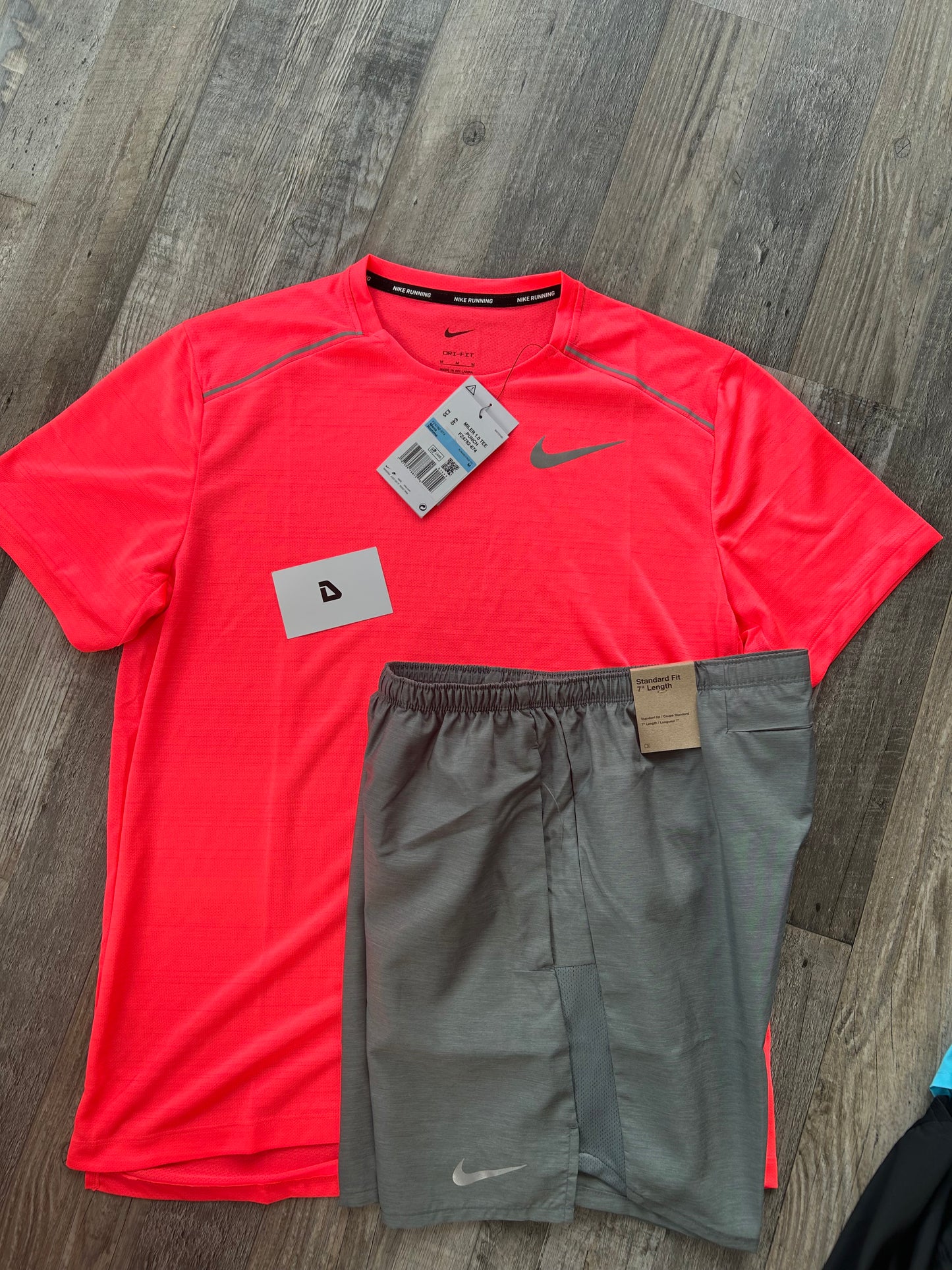 Nike miler set “Hot punch”