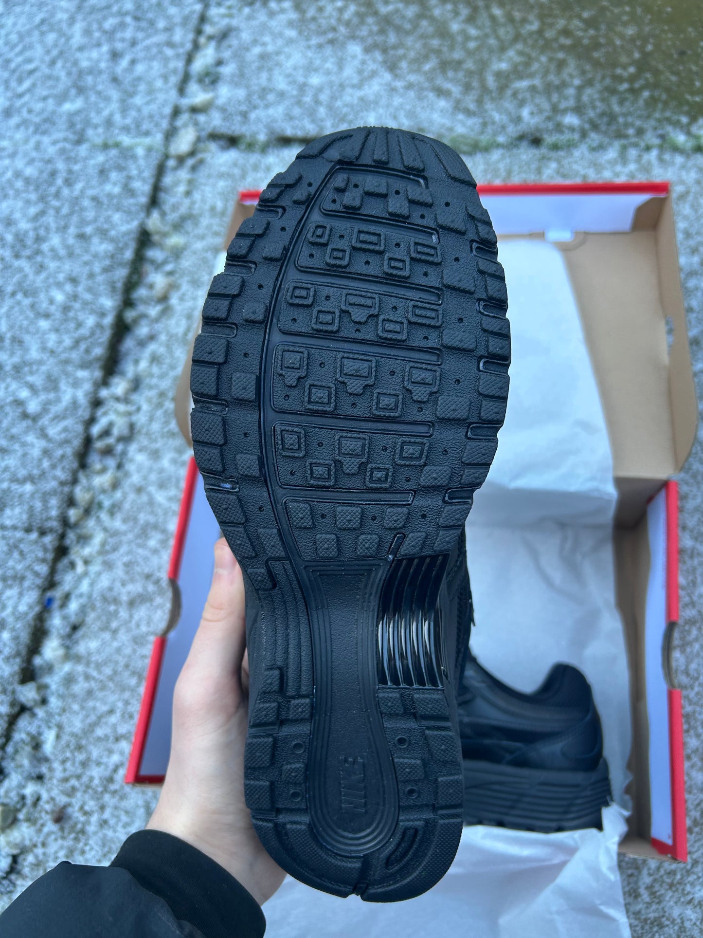 Nike P6000 “Triple black”