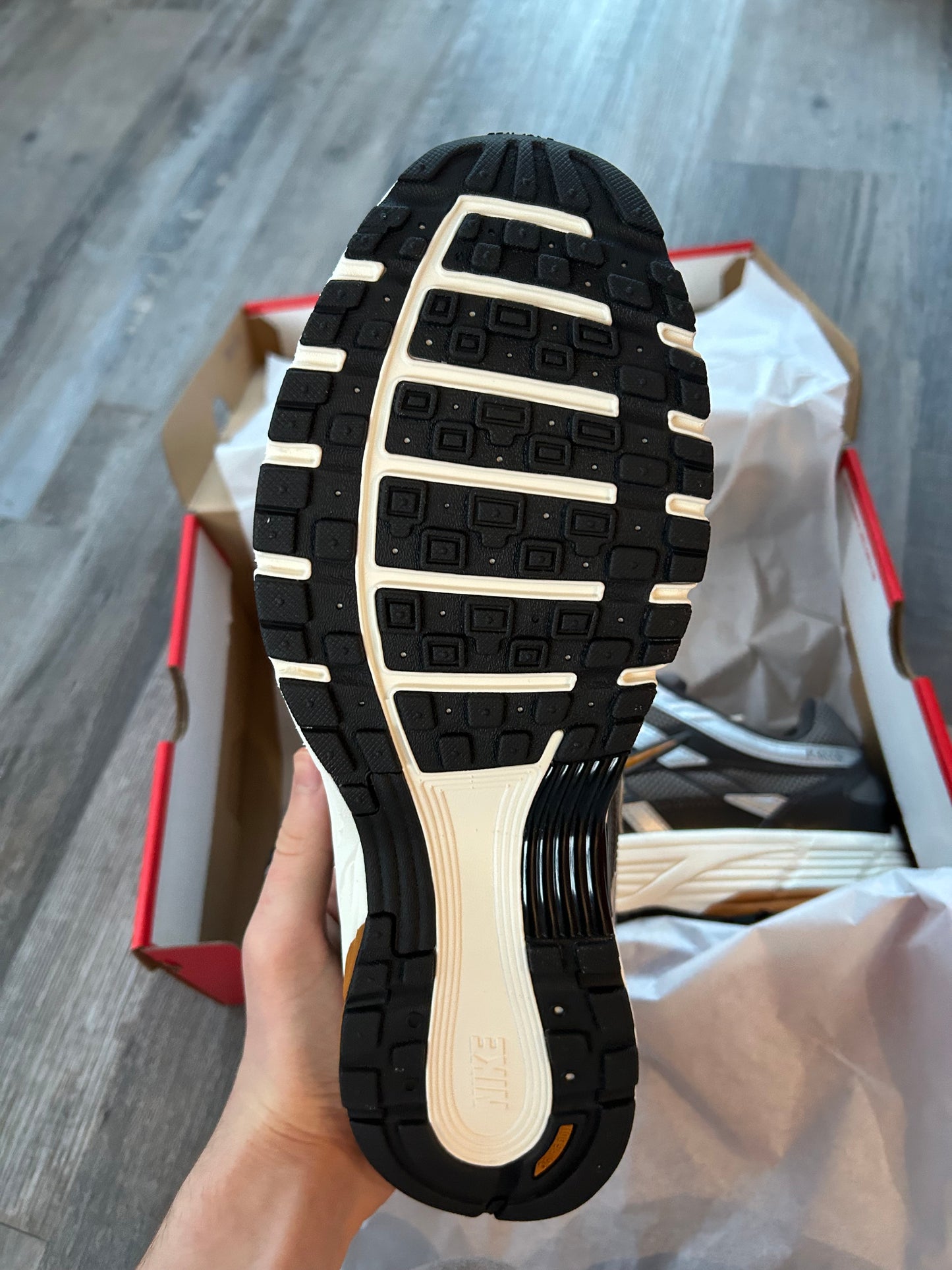 Nike P6000 “Safety oranges”