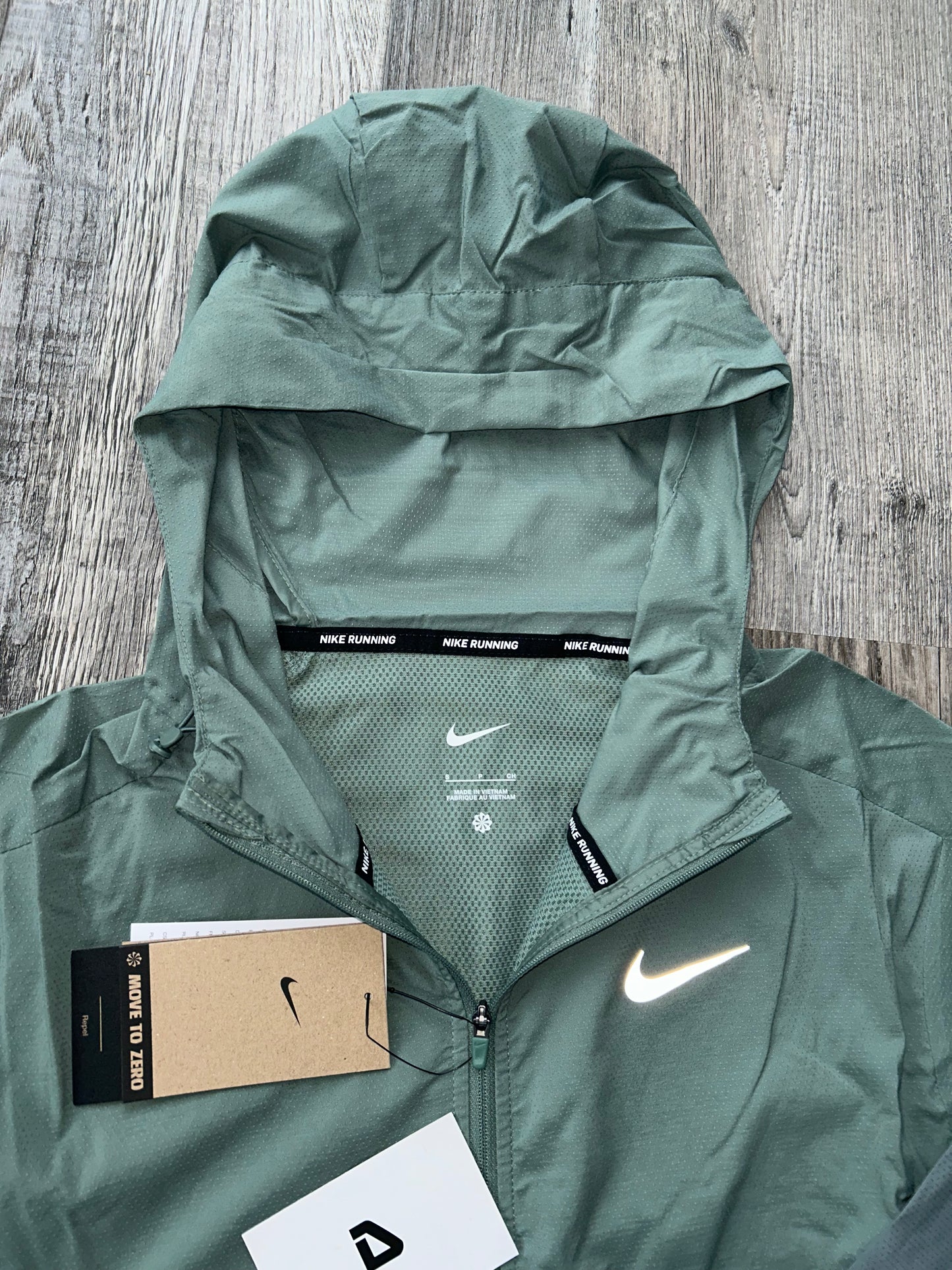 Nike Windrunner set with shorts “Pine Green”