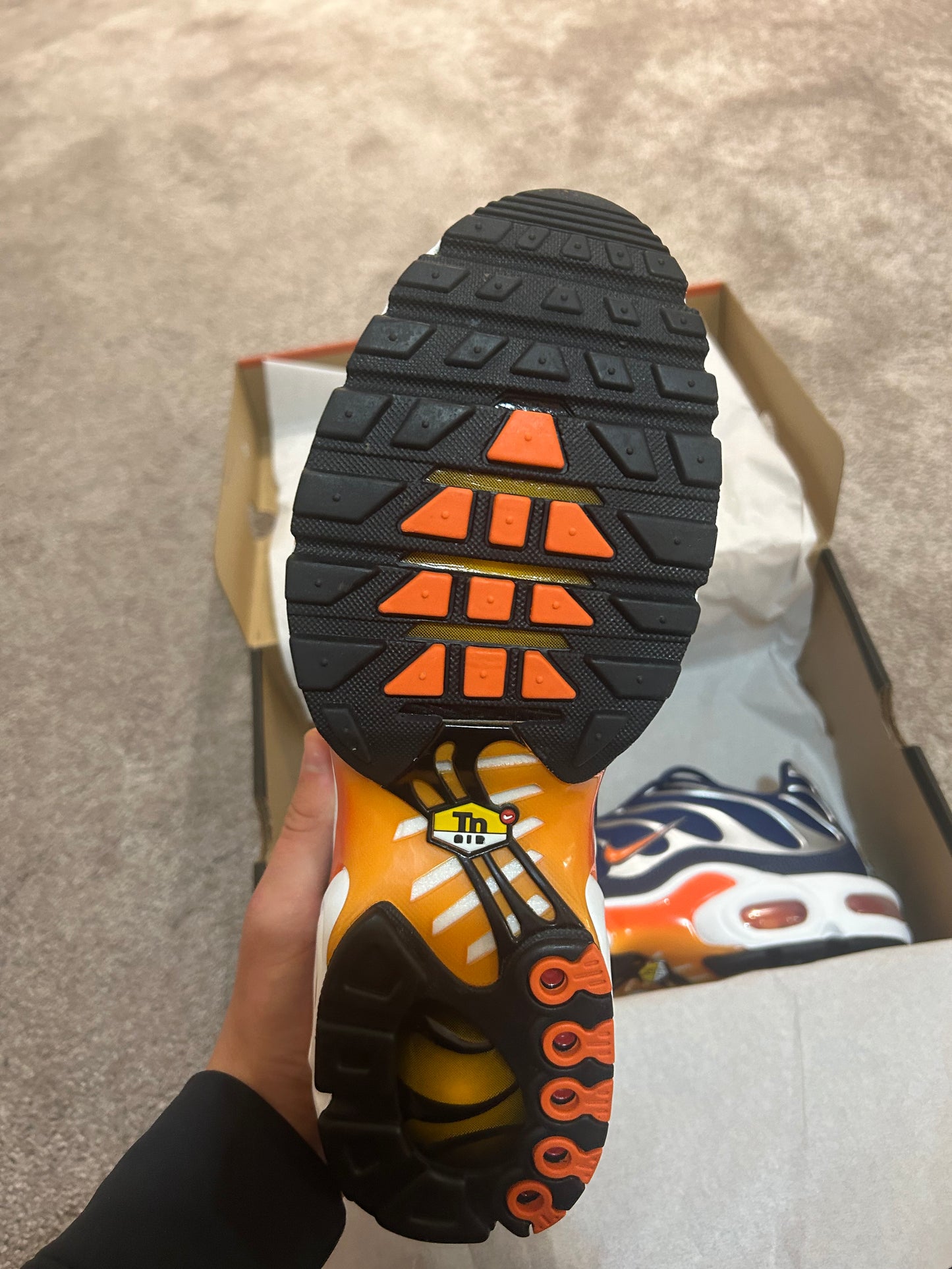 Nike air max plus Tn “Midnight Navy’s/orange”