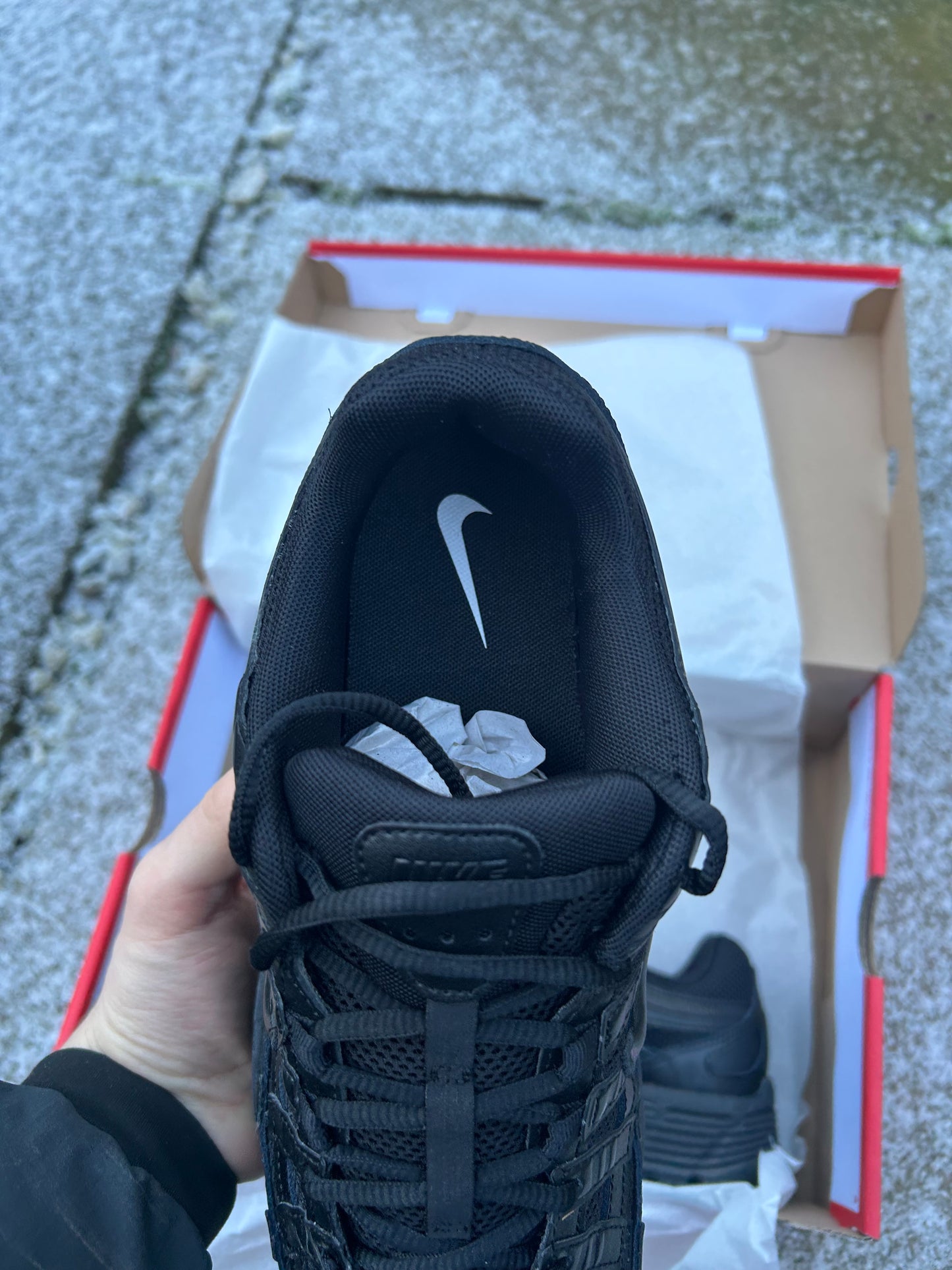 Nike P6000 “Triple black”
