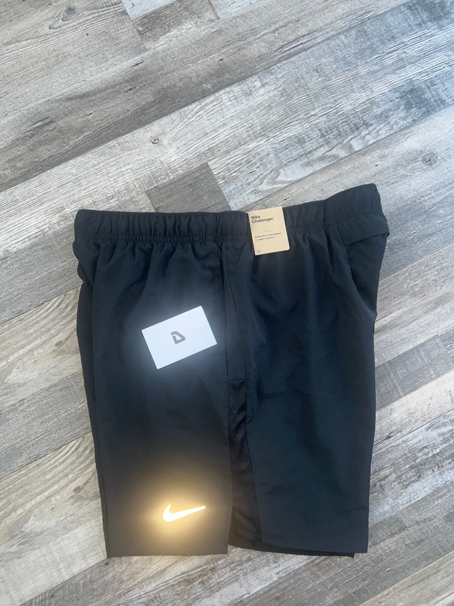Nike challenger shorts “Black”