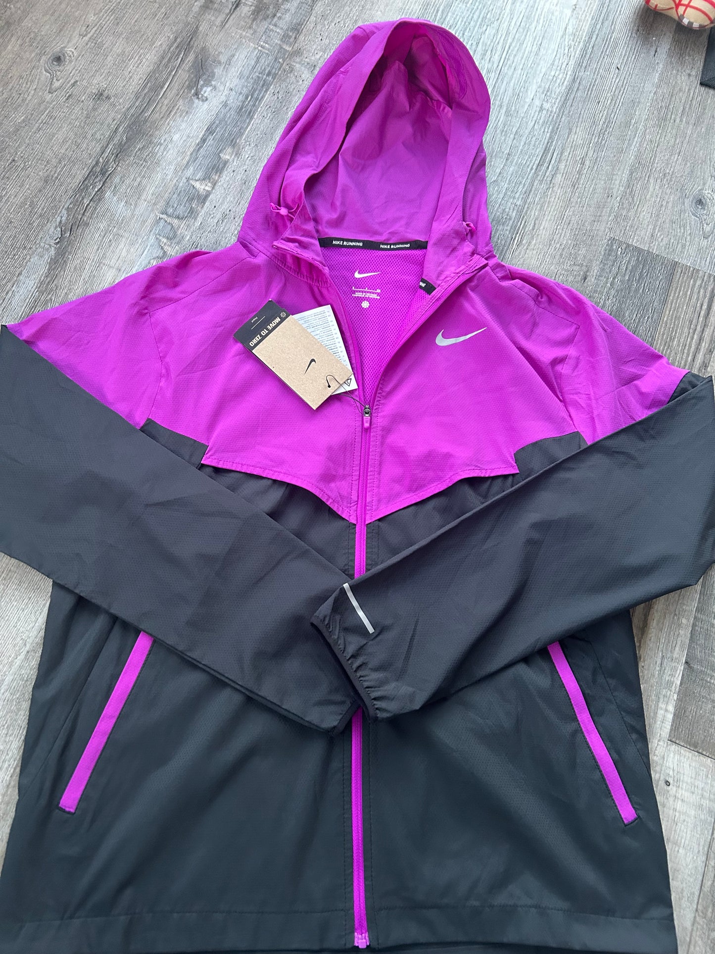 Nike Windrunner jacket “Grape/black”