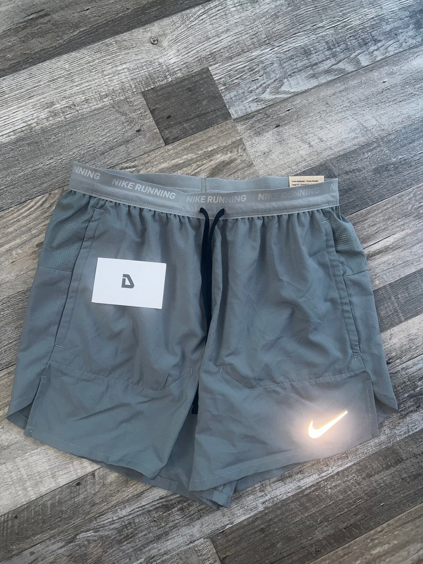 Nike flex stride shorts “Smoke grey”