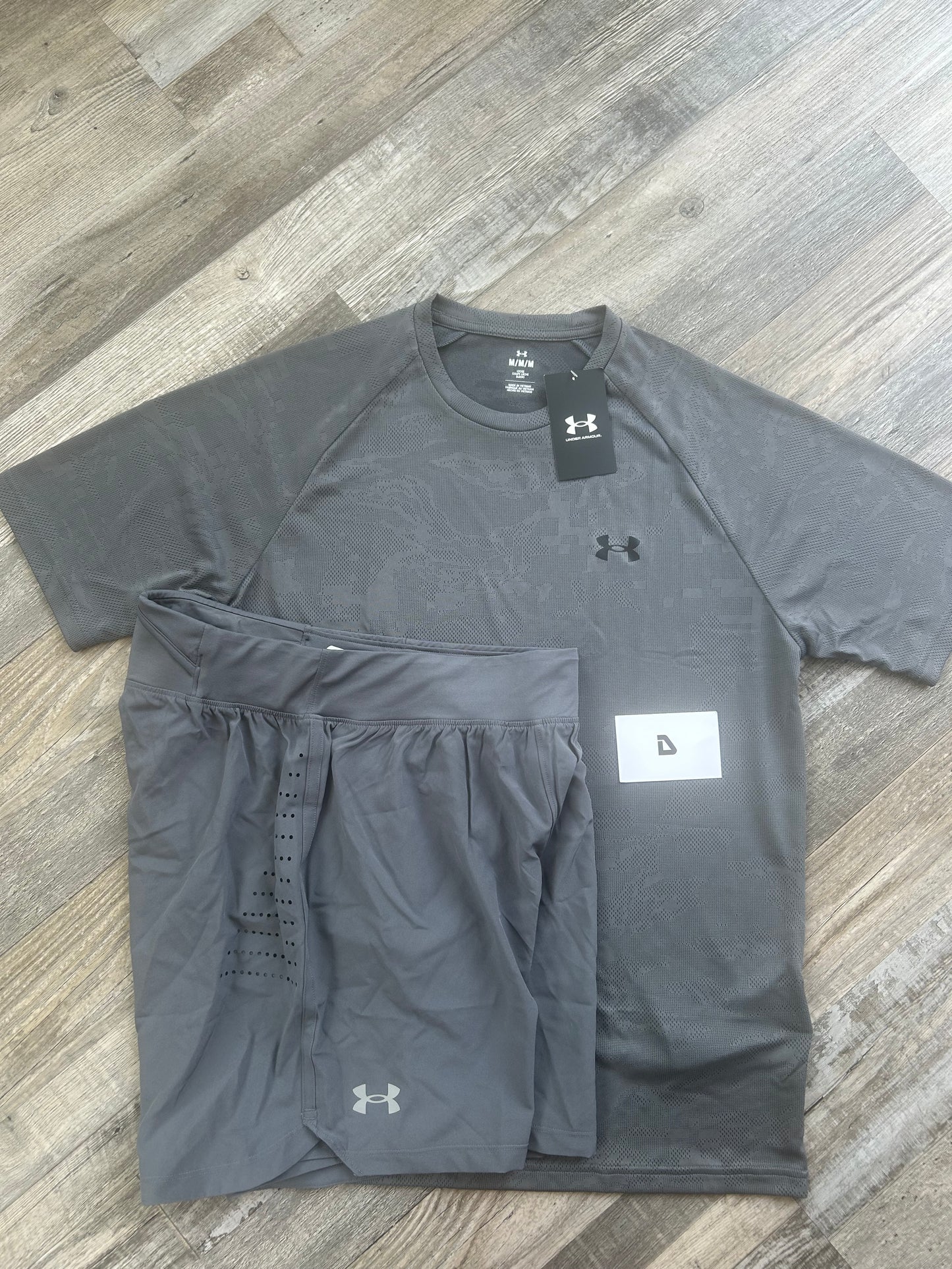 Under armour set with shorts “Grey”