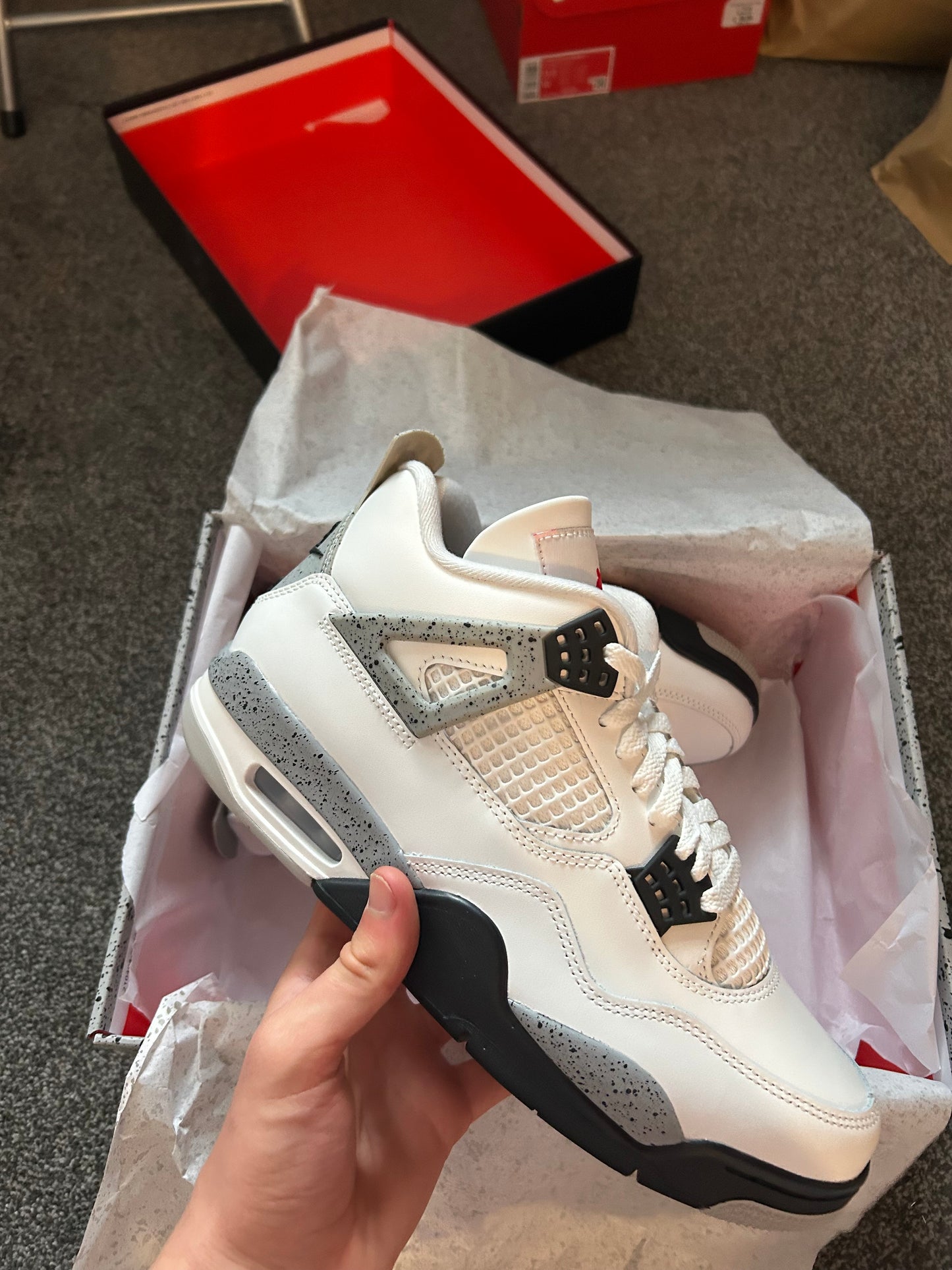 Nike air jordan 4 white cements