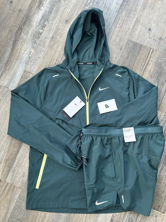 Nike Windrunner set with shorts “Teal Green”