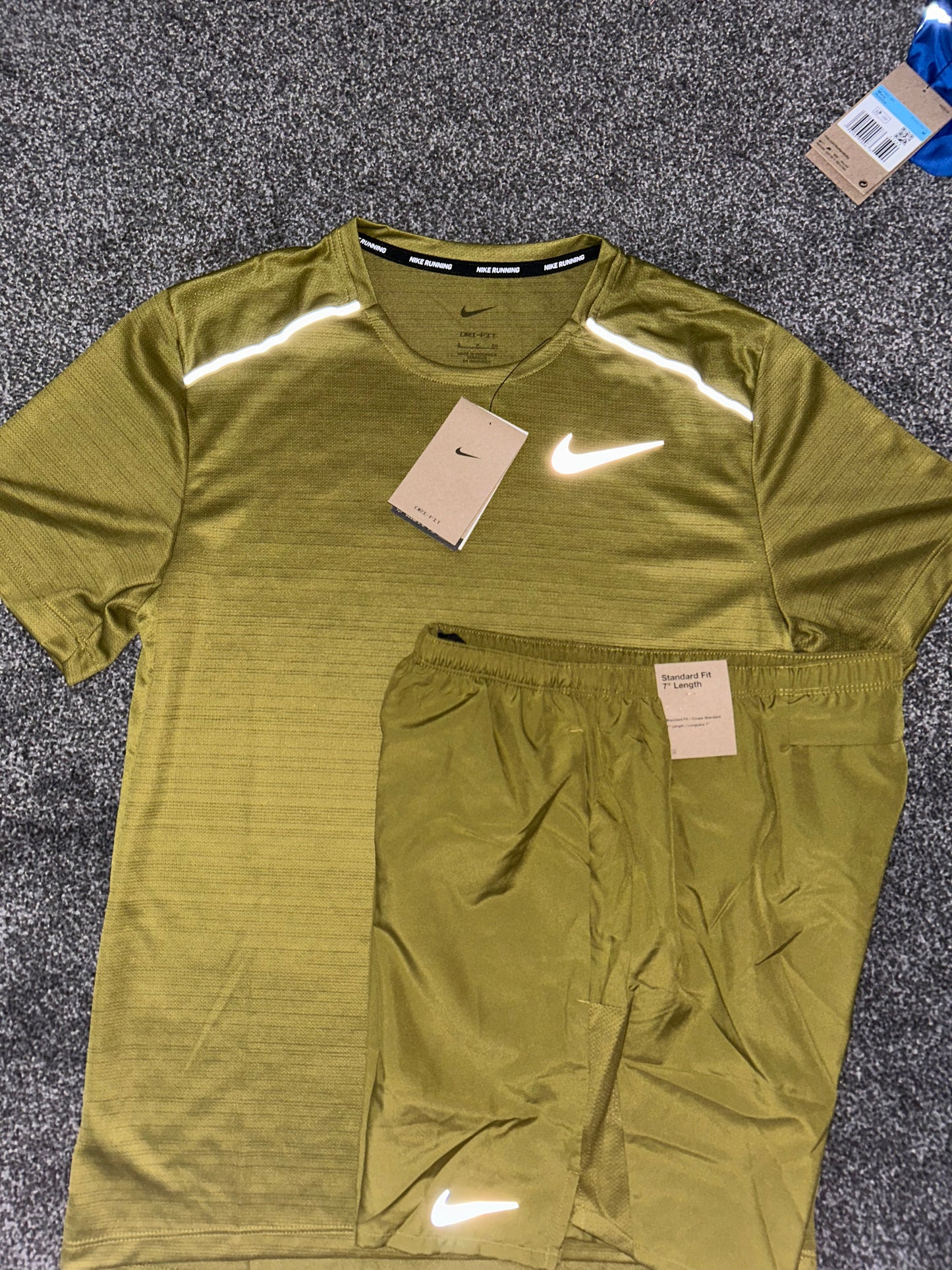Nike miler set with shorts “Pacific moss”