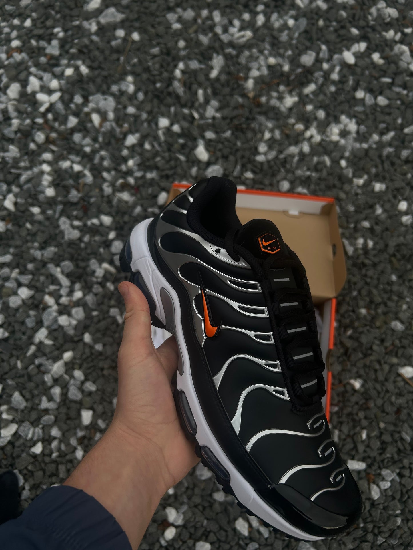 Nike air max plus G “Black/safety Orange”