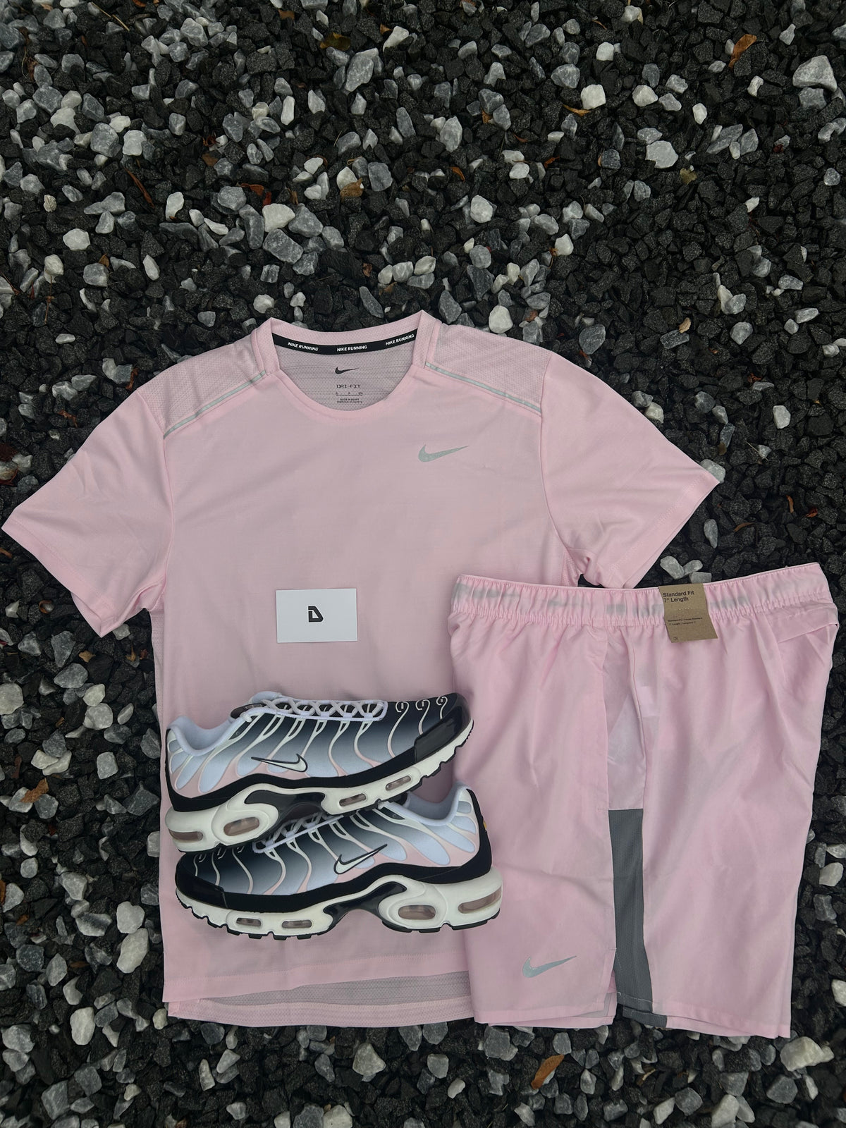 Nike miler set with shorts ‘Pink foam’