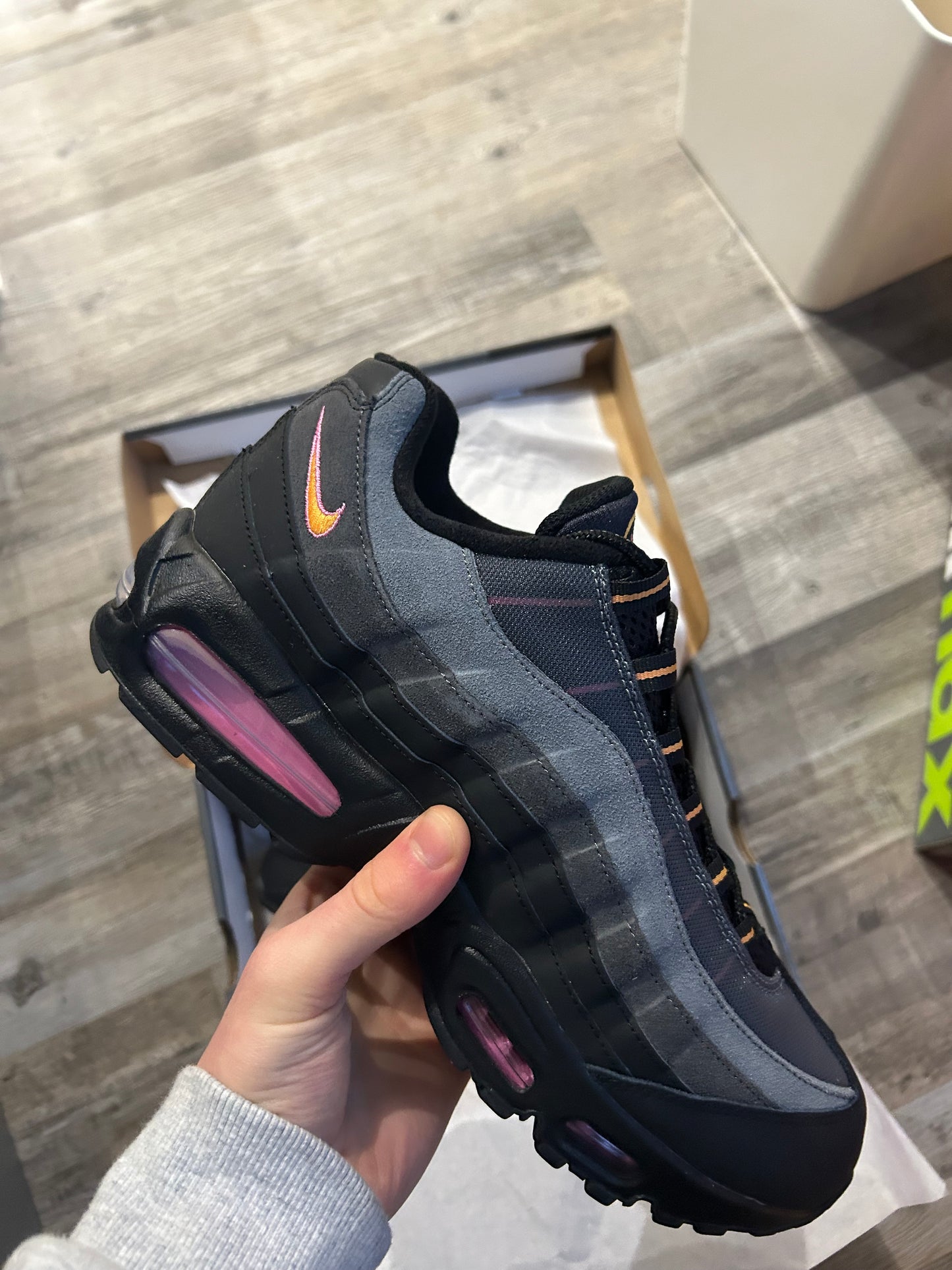Nike air max 95 “Sundials”
