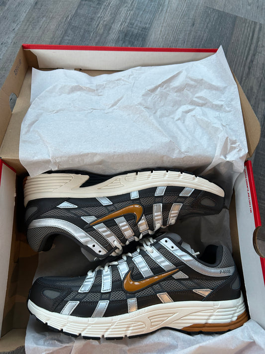 Nike P6000 “Safety oranges”