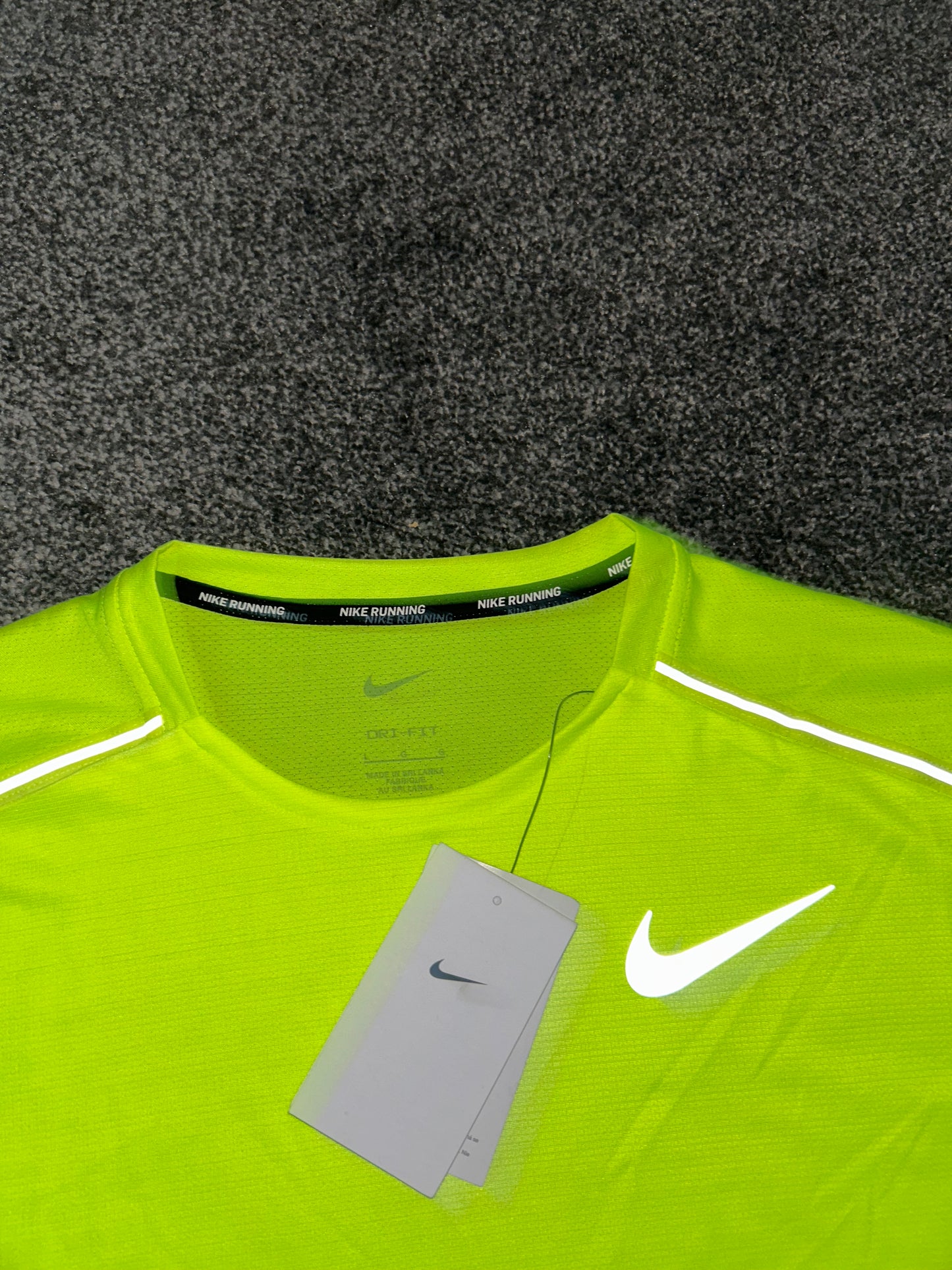 Nike miler set with shorts “OG neon”
