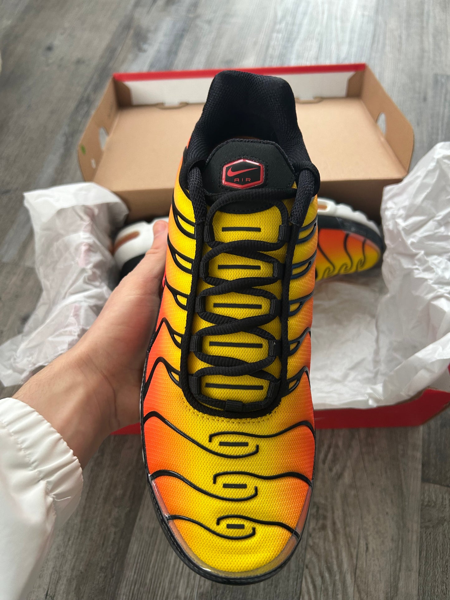 Nike air max plus Tn “Sunset oranges”