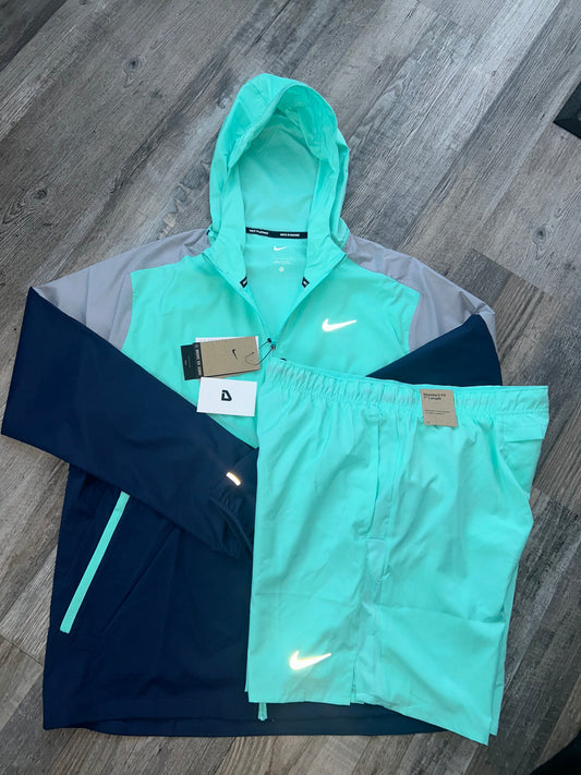 Nike Windrunner set with shorts “Mint Green”