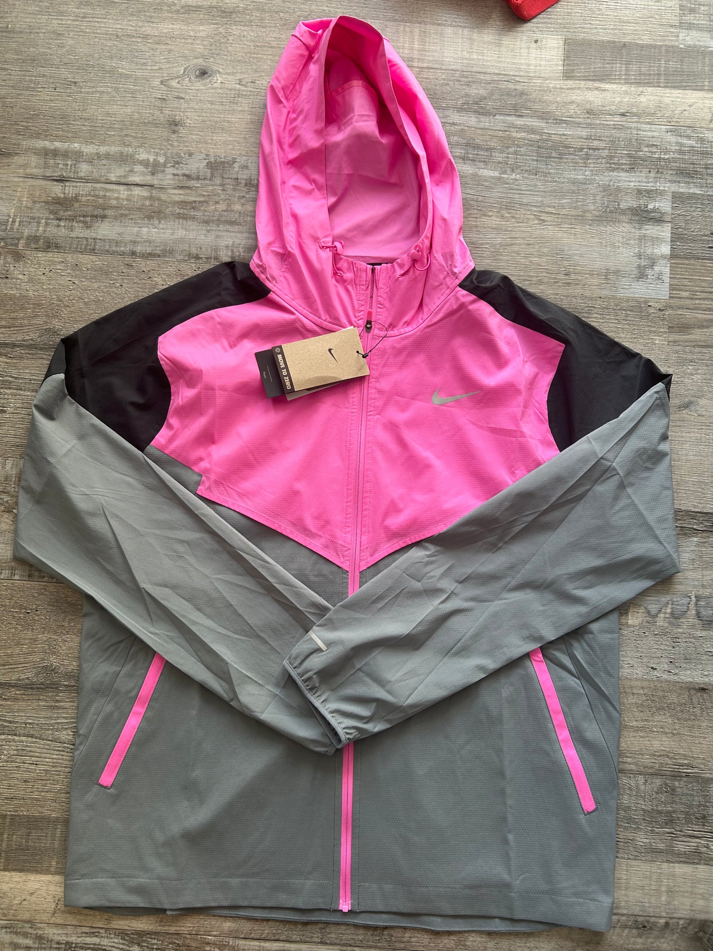 Nike Windrunner packable jacket “Hot pink”