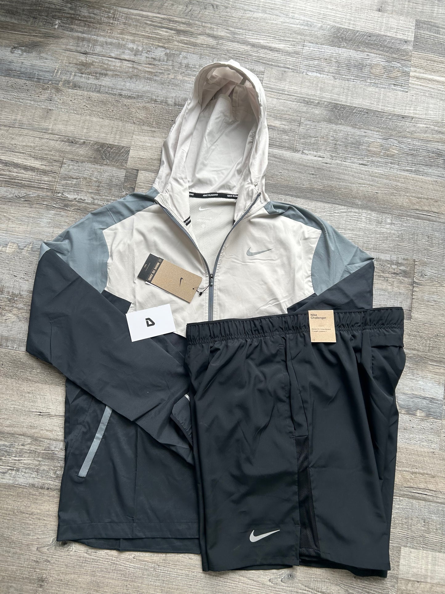 Nike Windrunner set with shorts “Beige/Black”