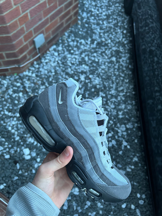 Nike air max 95 “Grey Jewel” Uk 7.5