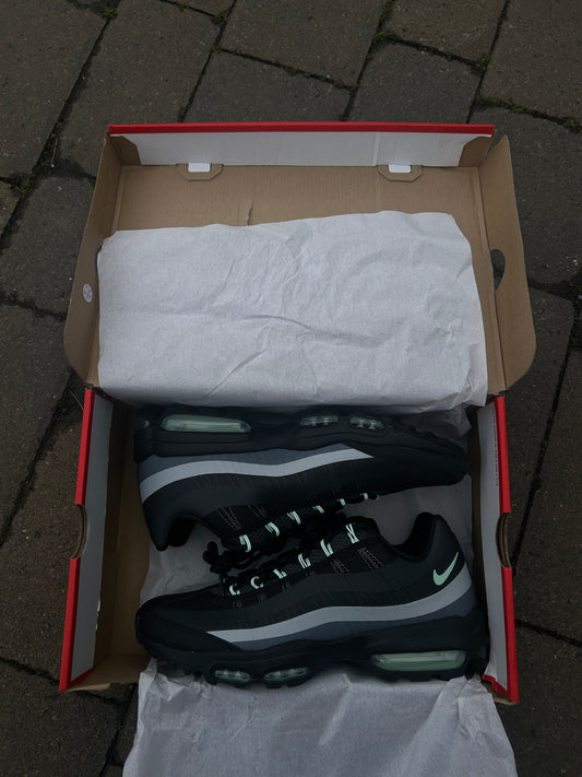 Nike air max 95 Ultra “Mint green/black”