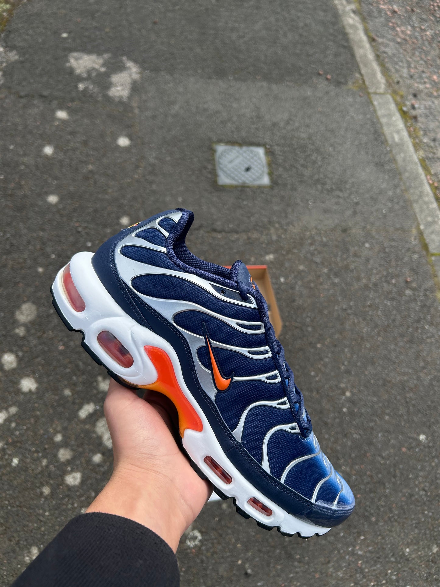 Nike air max plus Tn “Midnight Navy’s/orange”