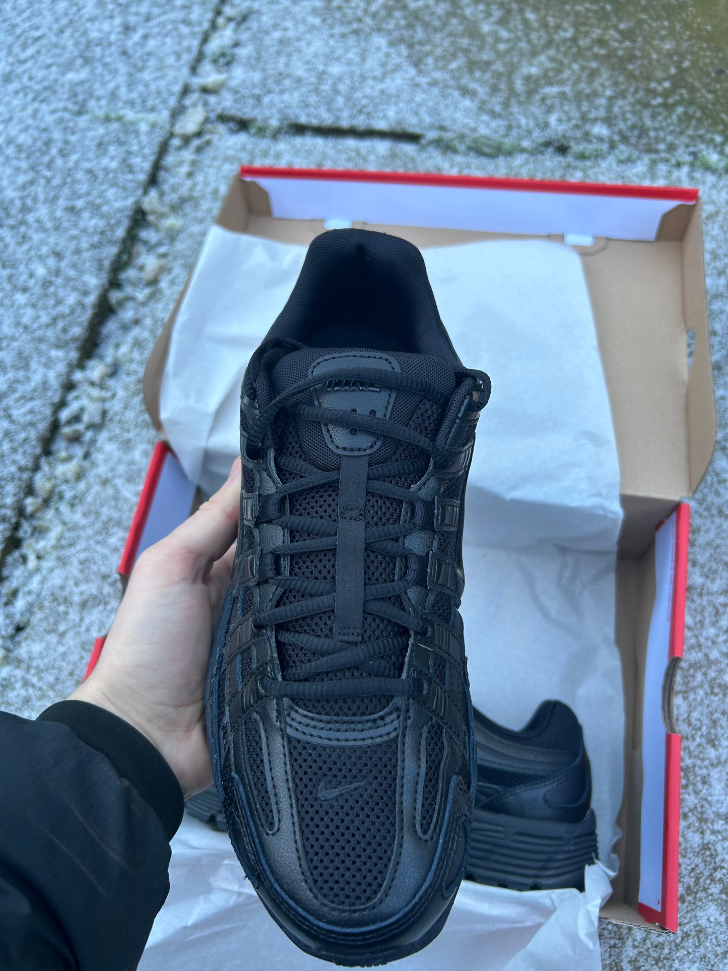 Nike P6000 “Triple black”