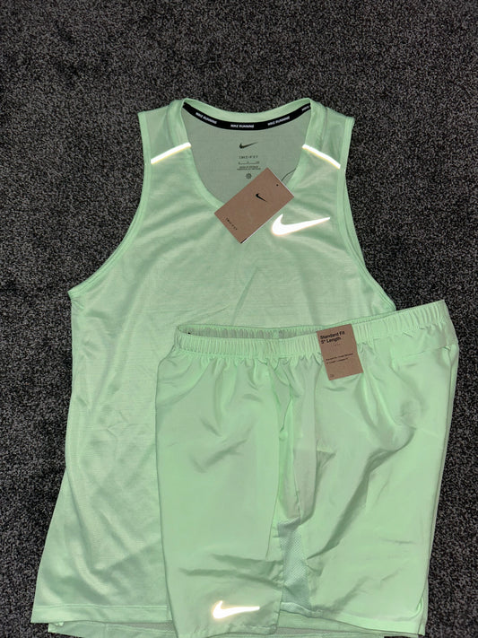 Nike miler vest with shorts “Vapour green”