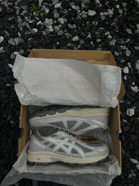 ASICS gel venture 6 “Cream/Beige”