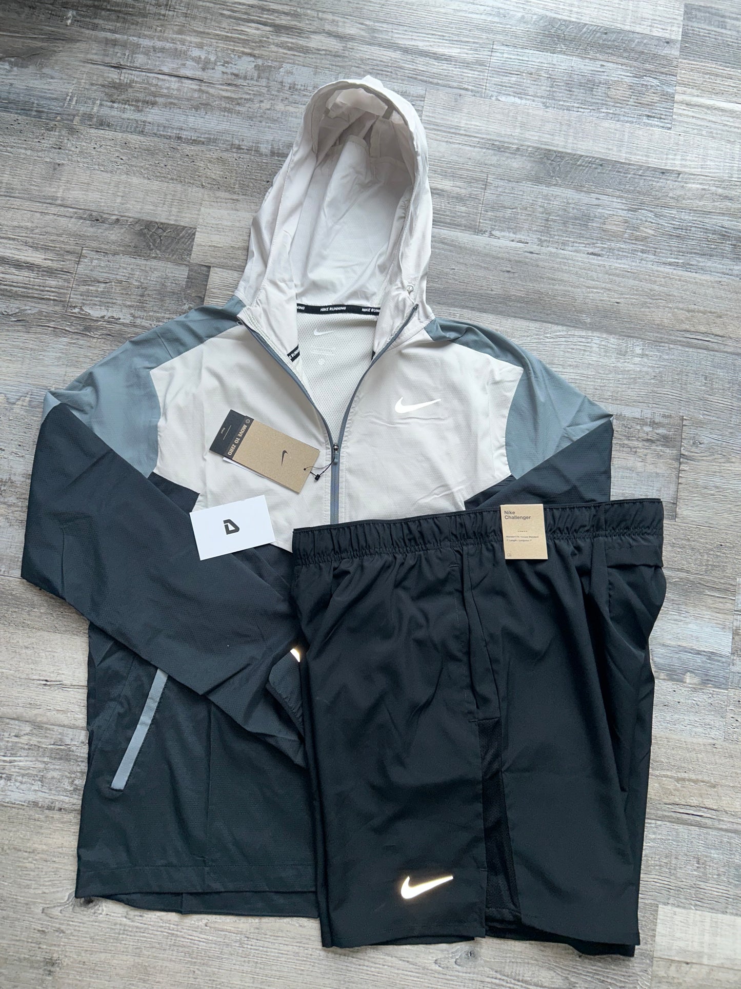 Nike Windrunner set with shorts “Beige/Black”