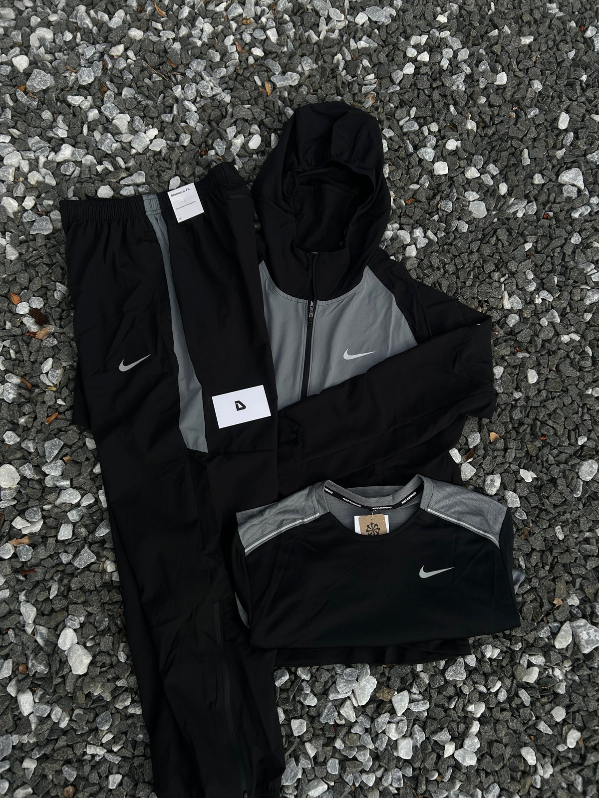 Nike Windrunner Set “Smoke grey/Charcoal Black”