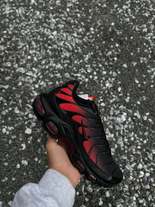 Nike air max plus Tn “Bred Fades”
