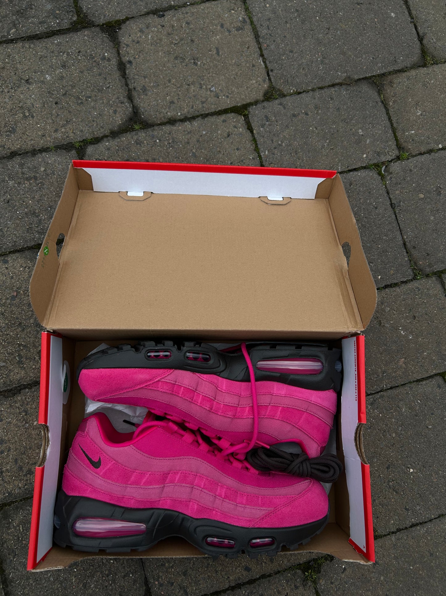 Nike air max 95 “Fireberries”