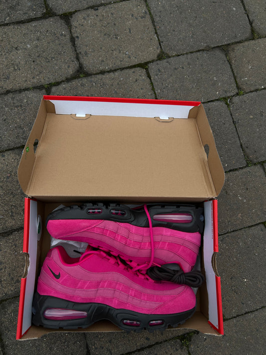 Nike air max 95 “Fireberries”